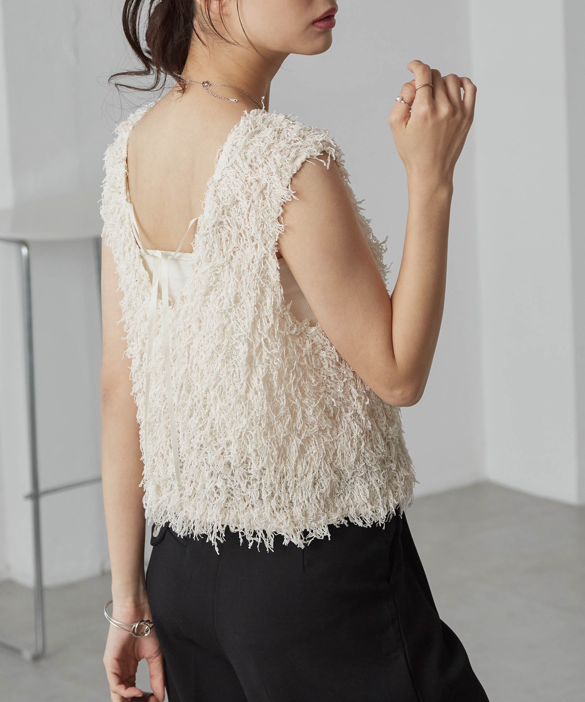 【ラナン/Ranan】のRANAN/前後2WAYフリンジショートベスト インテリア・キッズ・メンズ・レディースファッション・服の通販 founy(ファニー) 　ファッション　Fashion　レディースファッション　WOMEN　アウター　Coat Outerwear　トップス・カットソー　Tops/Tshirt　ベスト/ジレ　Gilets/Vests　インナー　Inner　キャミ　Cami　コンパクト　Compact　タンク　Tank　トレンド　Trend　バランス　Balance　ベスト　Vest　ポケット　Pocket　リボン　Ribbon　夏　Summer　アイボリー|ID: prp329100004534908 ipo3291000000032048379