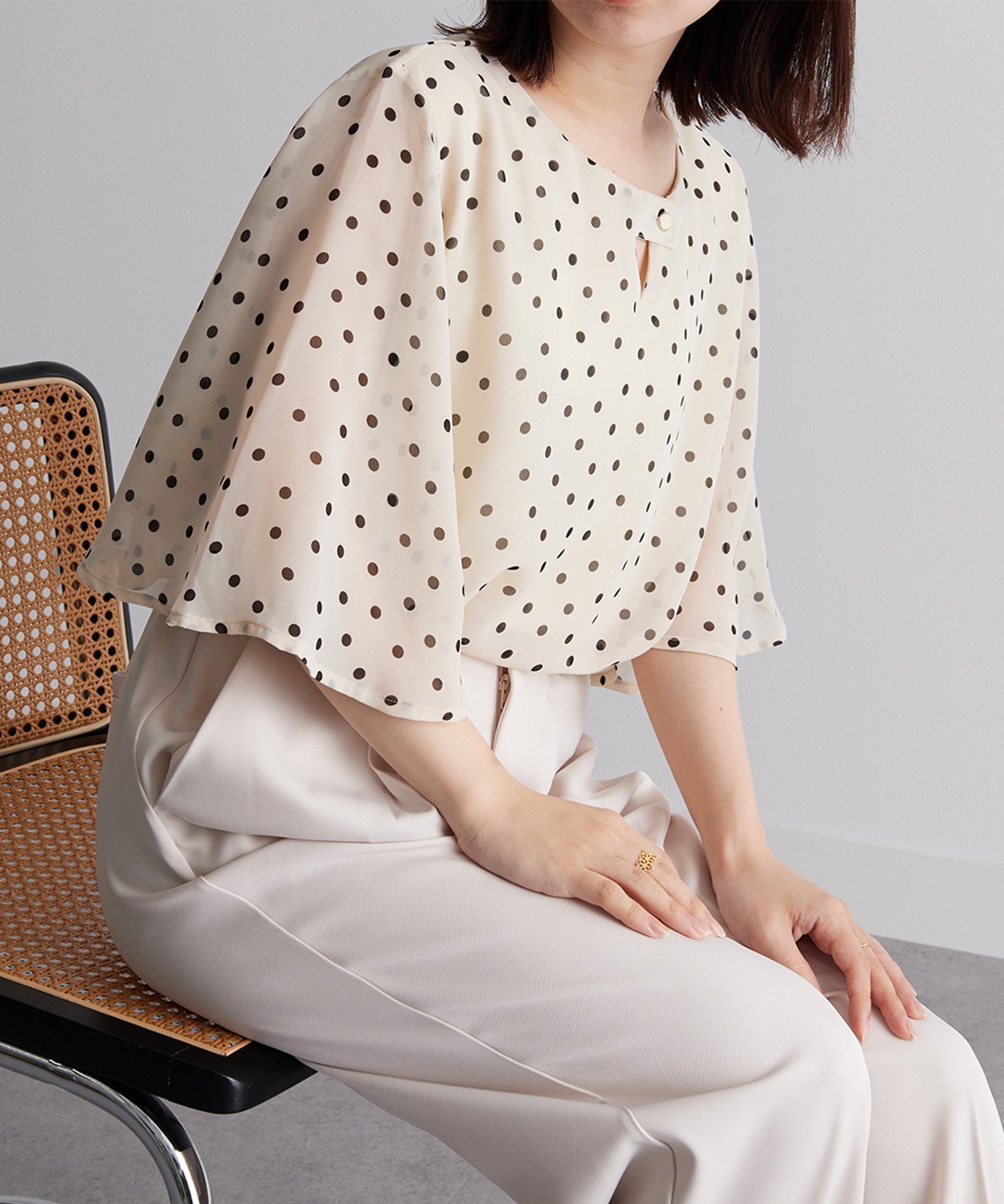 【ラナン/Ranan】のRanan/ひんやり!フレアー袖シフォンブラウス インテリア・キッズ・メンズ・レディースファッション・服の通販 founy(ファニー) 　ファッション　Fashion　レディースファッション　WOMEN　トップス・カットソー　Tops/Tshirt　シャツ/ブラウス　Shirts/Blouses　エアリー　Airy　シフォン　Chiffon　ドット　Dot　ポケット　Pocket　夏　Summer　エレガント 上品　Elegant　BE/DO|ID: prp329100004534947 ipo3291000000032048548