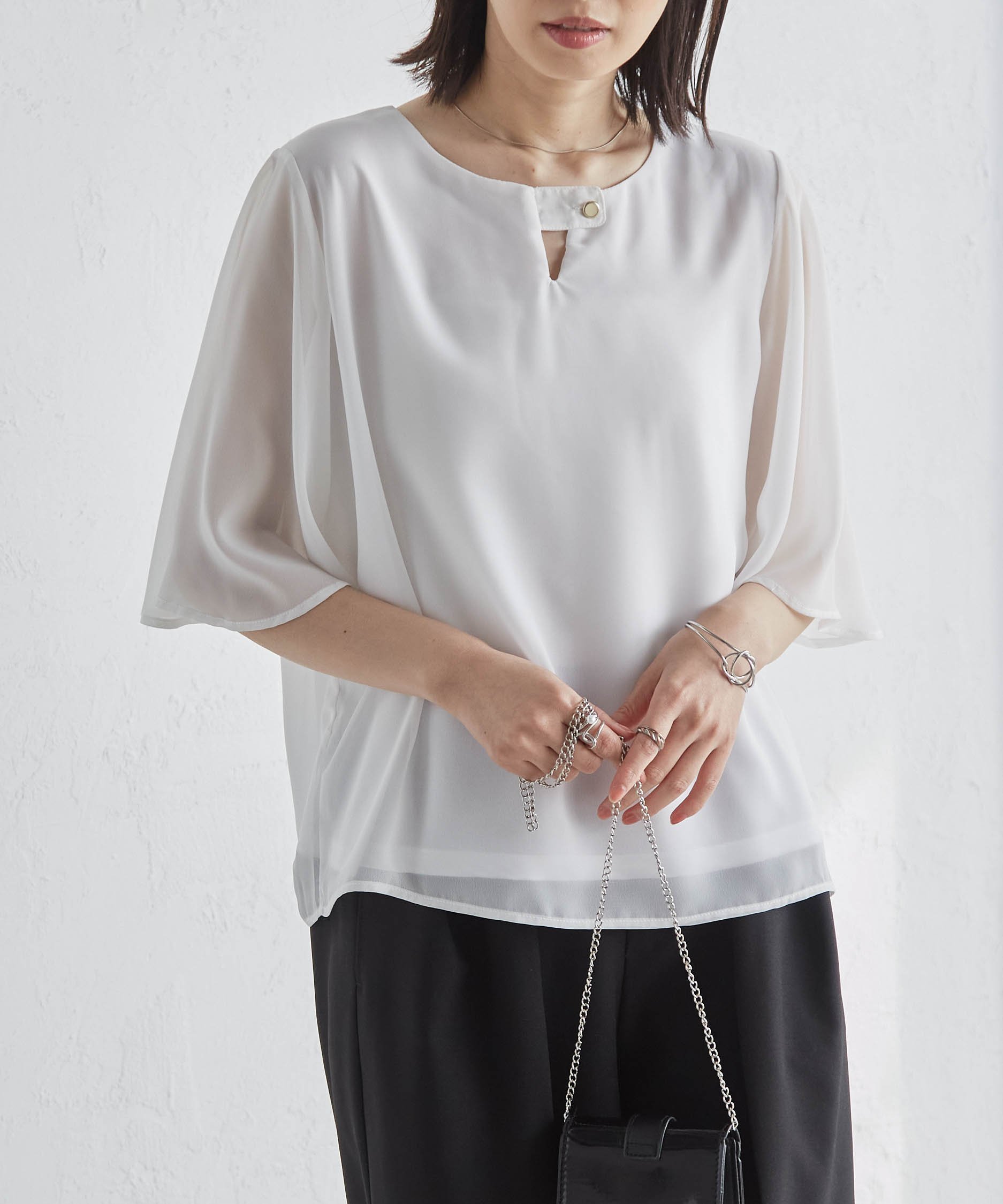 【ラナン/Ranan】のRanan/ひんやり!フレアー袖シフォンブラウス インテリア・キッズ・メンズ・レディースファッション・服の通販 founy(ファニー) 　ファッション　Fashion　レディースファッション　WOMEN　トップス・カットソー　Tops/Tshirt　シャツ/ブラウス　Shirts/Blouses　エアリー　Airy　シフォン　Chiffon　ドット　Dot　ポケット　Pocket　夏　Summer　エレガント 上品　Elegant　オフホワイト|ID: prp329100004534947 ipo3291000000032048552