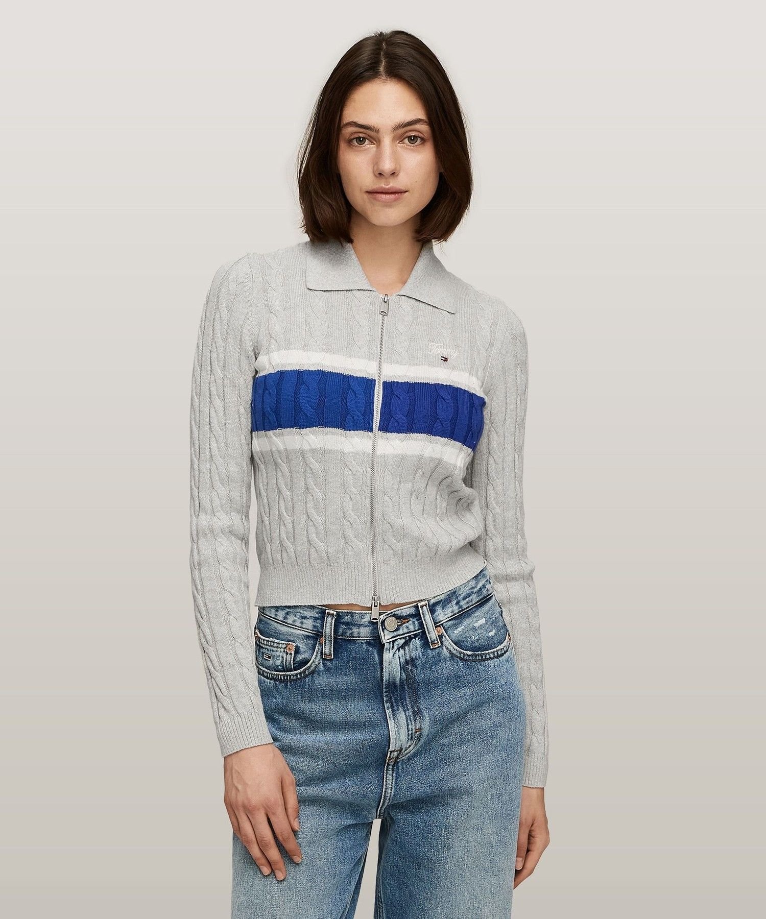 【トミーヒルフィガー/TOMMY HILFIGER】の2WAYケーブルジップアップカーディガン インテリア・キッズ・メンズ・レディースファッション・服の通販 founy(ファニー) 　ファッション　Fashion　レディースファッション　WOMEN　トップス・カットソー　Tops/Tshirt　カーディガン　Cardigans　アメリカン　American　カシミヤ　Cashmere　クラシック　Classic　ゴルフ　Golf　ストライプ　Stripe　スポーティ　Sporty　デニム　Denim　フロント　Front　モダン　Modern　人気　Popularity　グレーPJ4|ID: prp329100004534960 ipo3291000000032048610