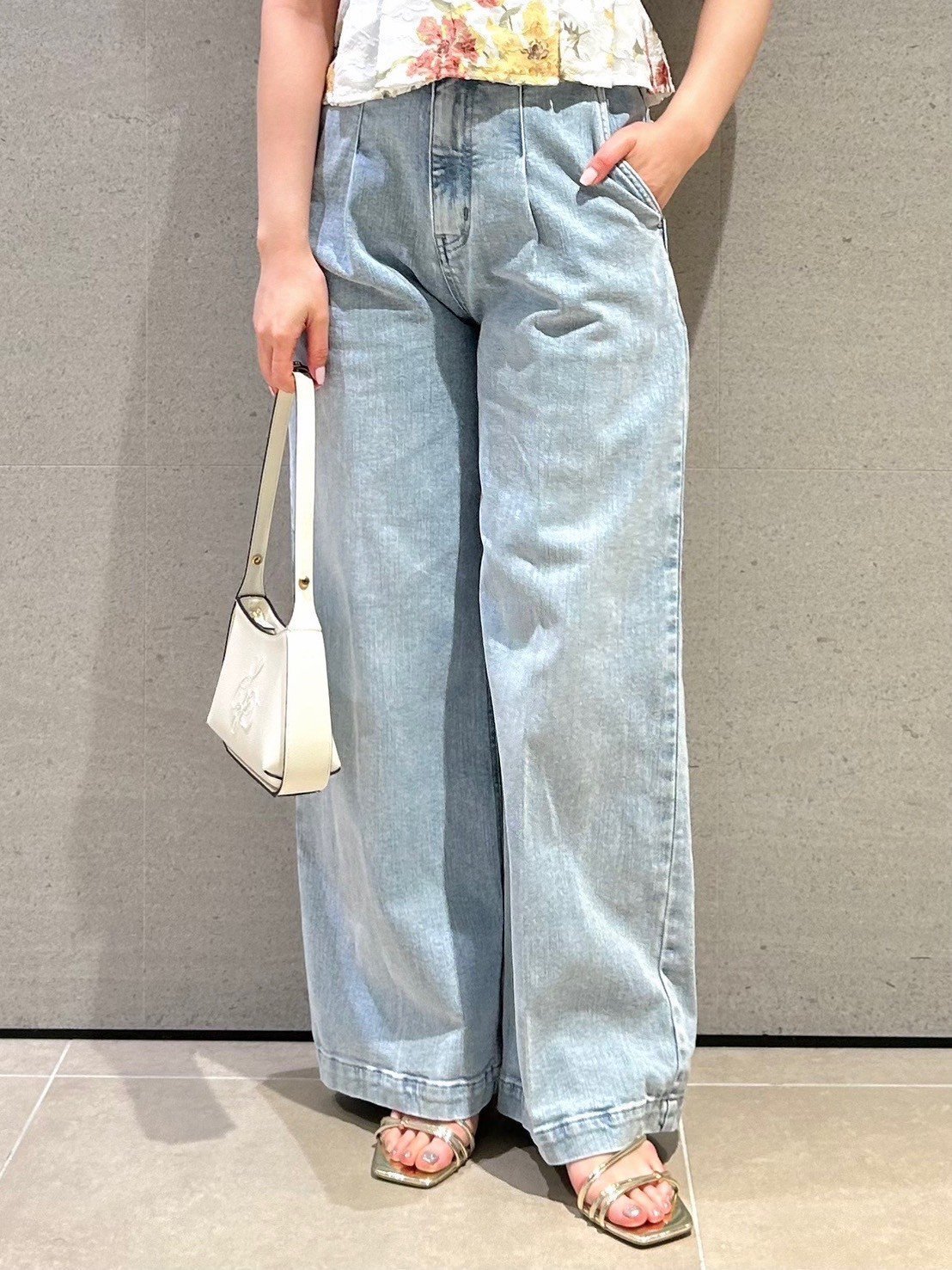 【セルフォード/CELFORD】の【CELFORD×Lee】デニムワイドパンツ インテリア・キッズ・メンズ・レディースファッション・服の通販 founy(ファニー) 　ファッション　Fashion　レディースファッション　Fashion for Women　パンツ　Pants & Trousers　エレガント 上品　Elegant　コラボ　Collaboration, Collab　コレクション　Collection, Seasonal Line　センター　Center, Center Line　デニム　Denim, Jeans Material　ポケット　Pocket, Pocket Detail　レギュラー　Regular, Standard Fit　ワーク　Workwear, Utility Style　人気　Popular, Best Seller　LBLU[081]|ID: prp329100004534974 ipo3291000000032975685