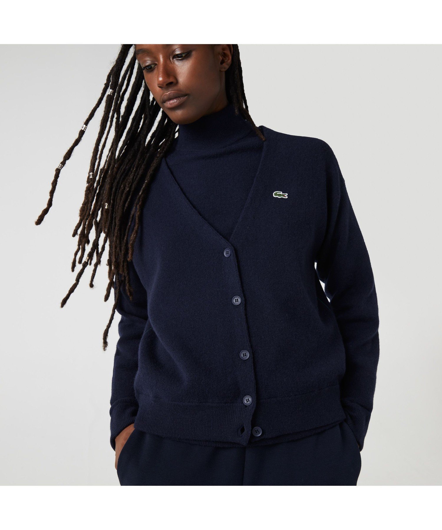 【ラコステ/LACOSTE】のプレーンVネックニットカーディガン インテリア・キッズ・メンズ・レディースファッション・服の通販 founy(ファニー) 　ファッション　Fashion　レディースファッション　WOMEN　トップス・カットソー　Tops/Tshirt　ニット　Knit Tops　カーディガン　Cardigans　Vネック　V-Neck　フロント　Front　プレーン　Plane　ラバー　Rubber　ネイビー|ID: prp329100004535677 ipo3291000000032052550