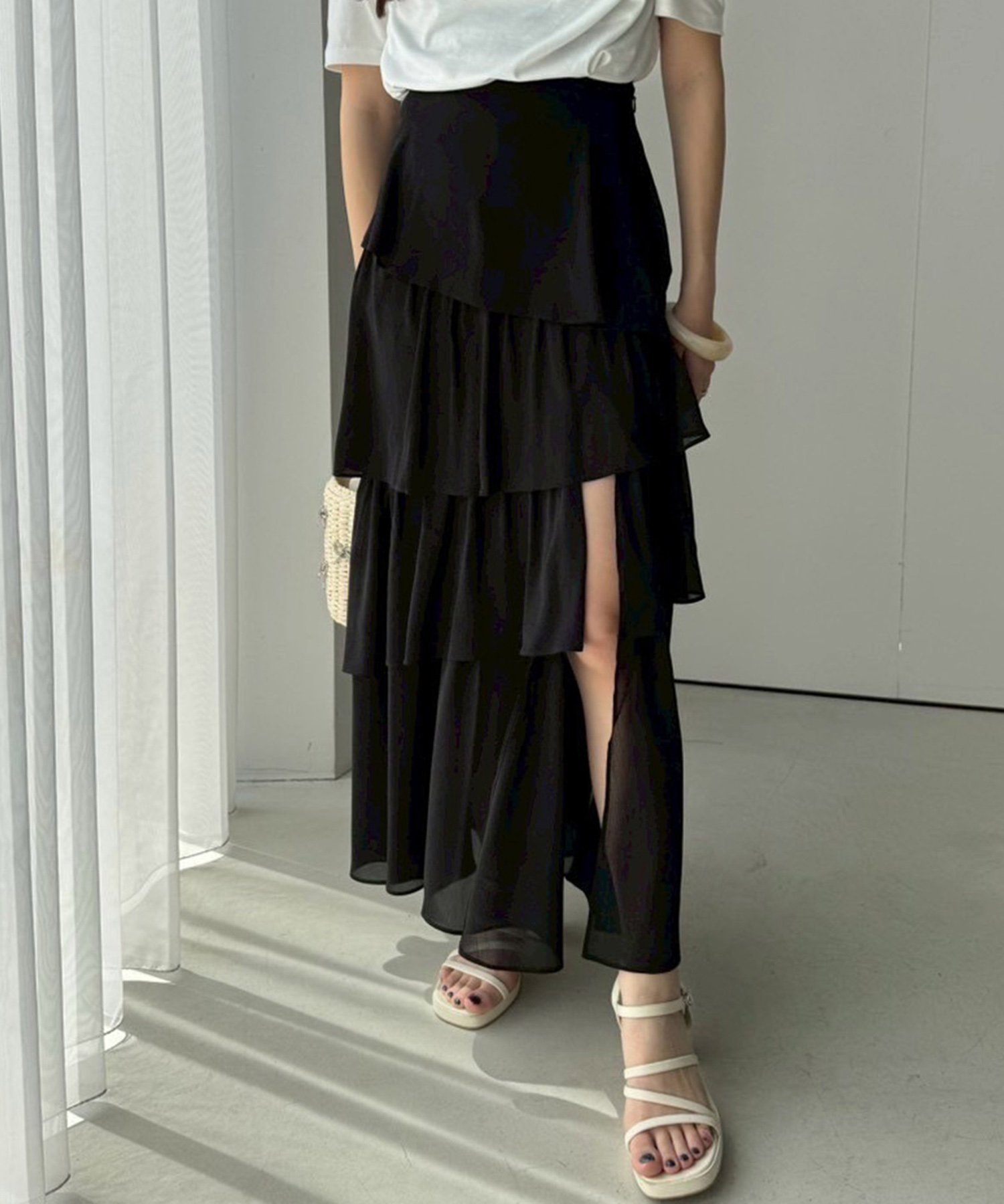 【ナイスクラップ/NICE CLAUP】のスリットティアードロングスカート インテリア・キッズ・メンズ・レディースファッション・服の通販 founy(ファニー) 　ファッション　Fashion　レディースファッション　WOMEN　スカート　Skirt　ロングスカート　Long Skirt　2025年　2025　2025春夏・S/S　Ss,Spring/Summer,2025　おすすめ　Recommend　シンプル　Simple　スウェット　Sweat　スリット　Slit　ティアード　Tiered　ティアードスカート　Tiered Skirt　フェミニン　Feminine　フリル　Frills　ペチコート　Petticoat　夏　Summer　ブラック|ID: prp329100004535694 ipo3291000000032302823