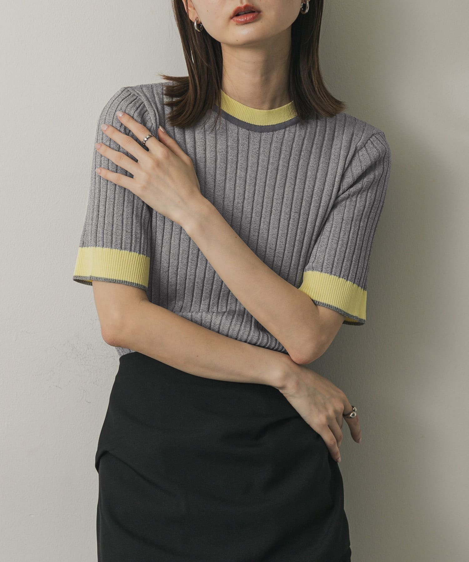 【センスオブプレイス/SENSE OF PLACE by URBAN RESEARCH】の『WEB限定』バイカラーコンパクトセーター(5分袖) インテリア・キッズ・メンズ・レディースファッション・服の通販 founy(ファニー) 　ファッション　Fashion　レディースファッション　WOMEN　トップス・カットソー　Tops/Tshirt　2025年　2025　2025春夏・S/S　Ss,Spring/Summer,2025　おすすめ　Recommend　キャミ　Cami　トレンド　Trend　夏　Summer　S/S・春夏　Ss・Spring/Summer　洗える　Washable　GRAY|ID: prp329100004535698 ipo3291000000032291592