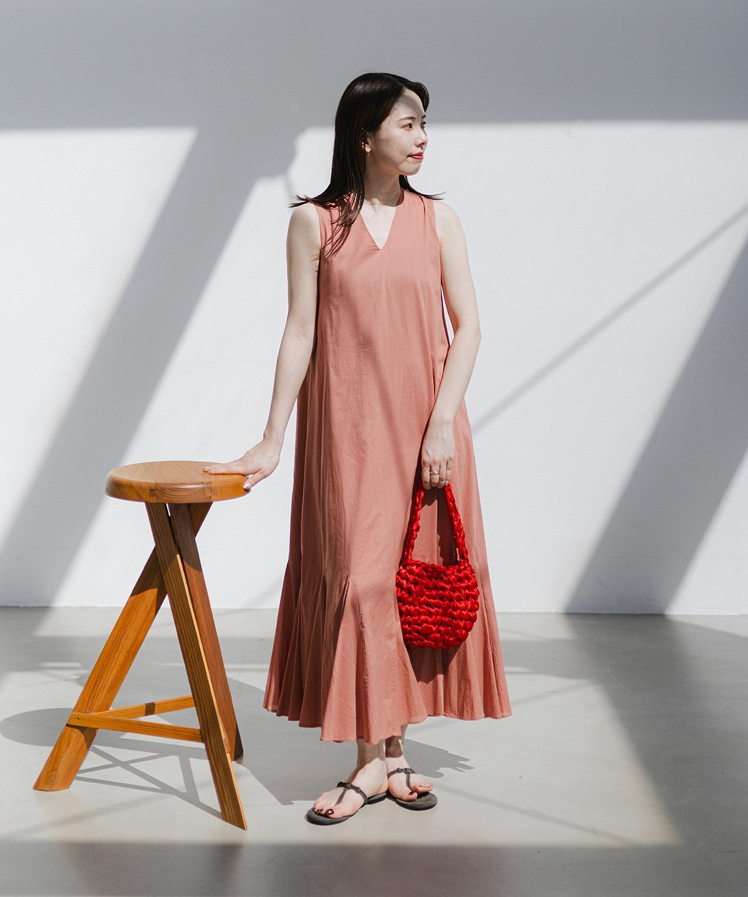【デミルクス ビームス/Demi-Luxe BEAMS】の【7/11 9 59までポイント10倍】【別注】MARIHA / 夏の月影 ソリッド ワンピース 25SS 旅行 お呼ばれ ドレス 人気、トレンドファッション・服の通販 founy(ファニー) 　ファッション　Fashion　レディースファッション　Fashion for Women　ワンピース　Dresses　フォーマル・パーティードレス・結婚式用ドレス　Elegant & Casual Dresses　インド　Indian Textile　エレガント 上品　Elegant　カーディガン　Cardigan, Knitwear　ギャザー　Gathered, Ruffled　シューズ　Shoes, Footwear　ジャケット　Jacket, Outerwear　ドレス　Dress, One-Piece　ネップ　Nepp, Slub Yarn　バランス　Balance, Style Balance　フラット　Flat, Flat Shoes　プリント　Print, Printed Pattern　別注　Limited Edition, Custom Order　リゾート　Resort, Vacation Style　楽ちん　Easy Fit, Comfortable　おすすめ　Recommended / Our Picks　夏　Summer　旅行　Travel　2025年　2025　2025春夏・S/S　Spring/Summer 2025 SS25　 other-1|ID: prp329100004535850 ipo3291000000032761777