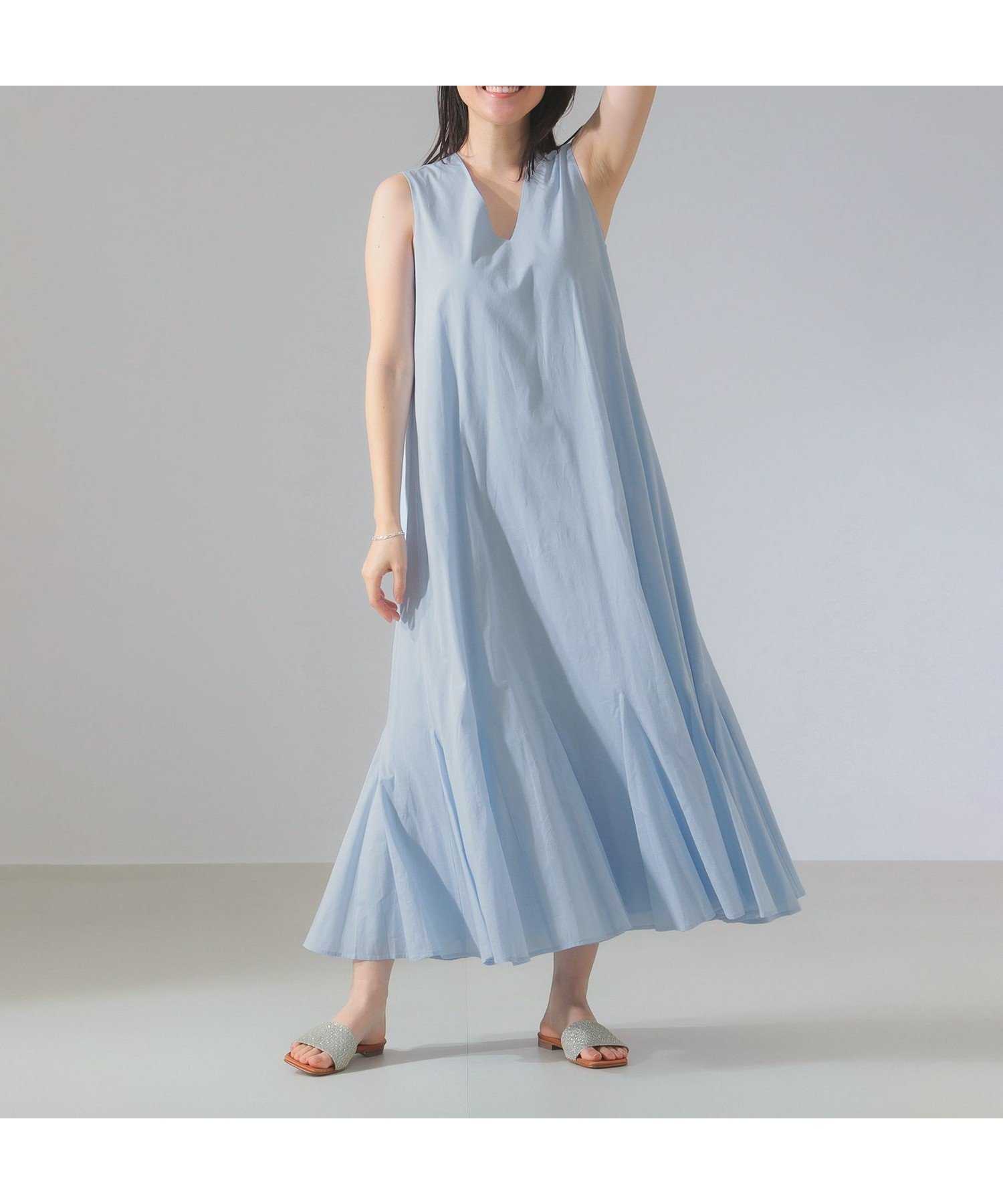【デミルクス ビームス/Demi-Luxe BEAMS】の【7/11 9 59までポイント10倍】【別注】MARIHA / 夏の月影 ソリッド ワンピース 25SS 旅行 お呼ばれ ドレス インテリア・キッズ・メンズ・レディースファッション・服の通販 founy(ファニー) 　ファッション　Fashion　レディースファッション　Fashion for Women　ワンピース　Dresses　フォーマル・パーティードレス・結婚式用ドレス　Elegant & Casual Dresses　インド　Indian Textile　エレガント 上品　Elegant　カーディガン　Cardigan, Knitwear　ギャザー　Gathered, Ruffled　シューズ　Shoes, Footwear　ジャケット　Jacket, Outerwear　ドレス　Dress, One-Piece　ネップ　Nepp, Slub Yarn　バランス　Balance, Style Balance　フラット　Flat, Flat Shoes　プリント　Print, Printed Pattern　別注　Limited Edition, Custom Order　リゾート　Resort, Vacation Style　楽ちん　Easy Fit, Comfortable　おすすめ　Recommended / Our Picks　夏　Summer　旅行　Travel　2025年　2025　2025春夏・S/S　Spring/Summer 2025 SS25　別注BLUE CHALCEDNY|ID: prp329100004535850 ipo3291000000032761783