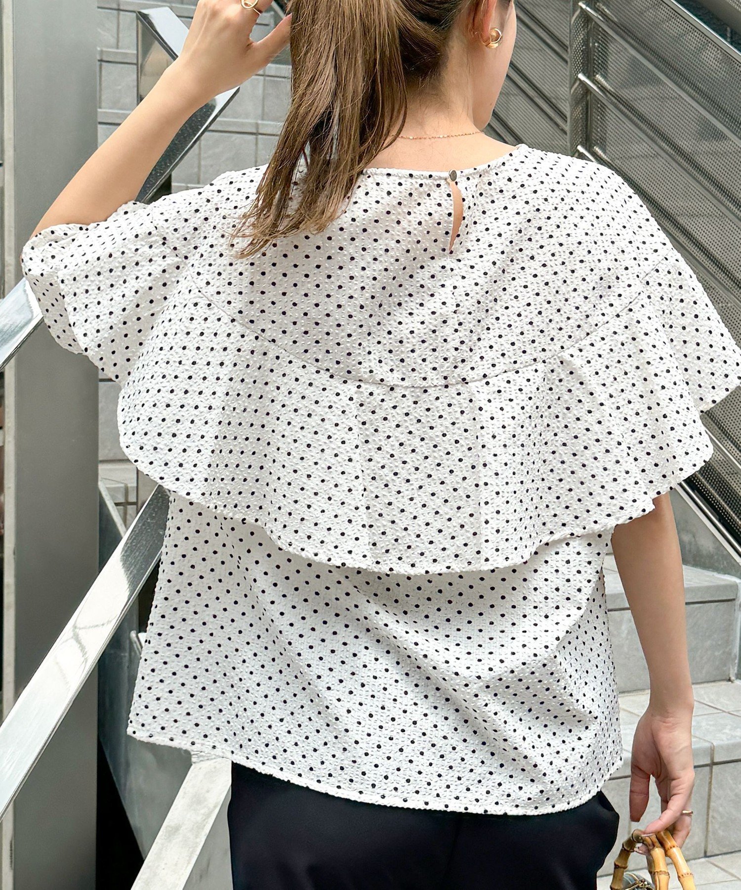 【ノーリーズ/NOLLEY'S】の【追加】サッカードットバックフリルブラウス 人気、トレンドファッション・服の通販 founy(ファニー) 　ファッション　Fashion　レディースファッション　WOMEN　トップス・カットソー　Tops/Tshirt　シャツ/ブラウス　Shirts/Blouses　バッグ　Bag　2025年　2025　2025春夏・S/S　Ss,Spring/Summer,2025　サッカー　Soccer　ドット　Dot　フリル　Frills　ボトム　Bottom　半袖　Short Sleeve　夏　Summer　 other-1|ID: prp329100004535979 ipo3291000000032054179