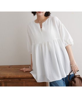 【ディスコート/Discoat】の【新色追加!/WEB限定】キーネックペプラムブラウス 人気、トレンドファッション・服の通販 founy(ファニー) ファッション Fashion レディースファッション Fashion for Women トップス・カットソー Cut & Sew Tops シャツ・ブラウス・オフィスカジュアル Elegant Blouses & Button-Ups ギャザー Gathered, Ruffled シンプル Simple, Minimal スリーブ Sleeve, Long Sleeve / Short Sleeve チュニック Tunic, Long Top ペプラム Peplum, Flared Hem |ID:prp329100004536151