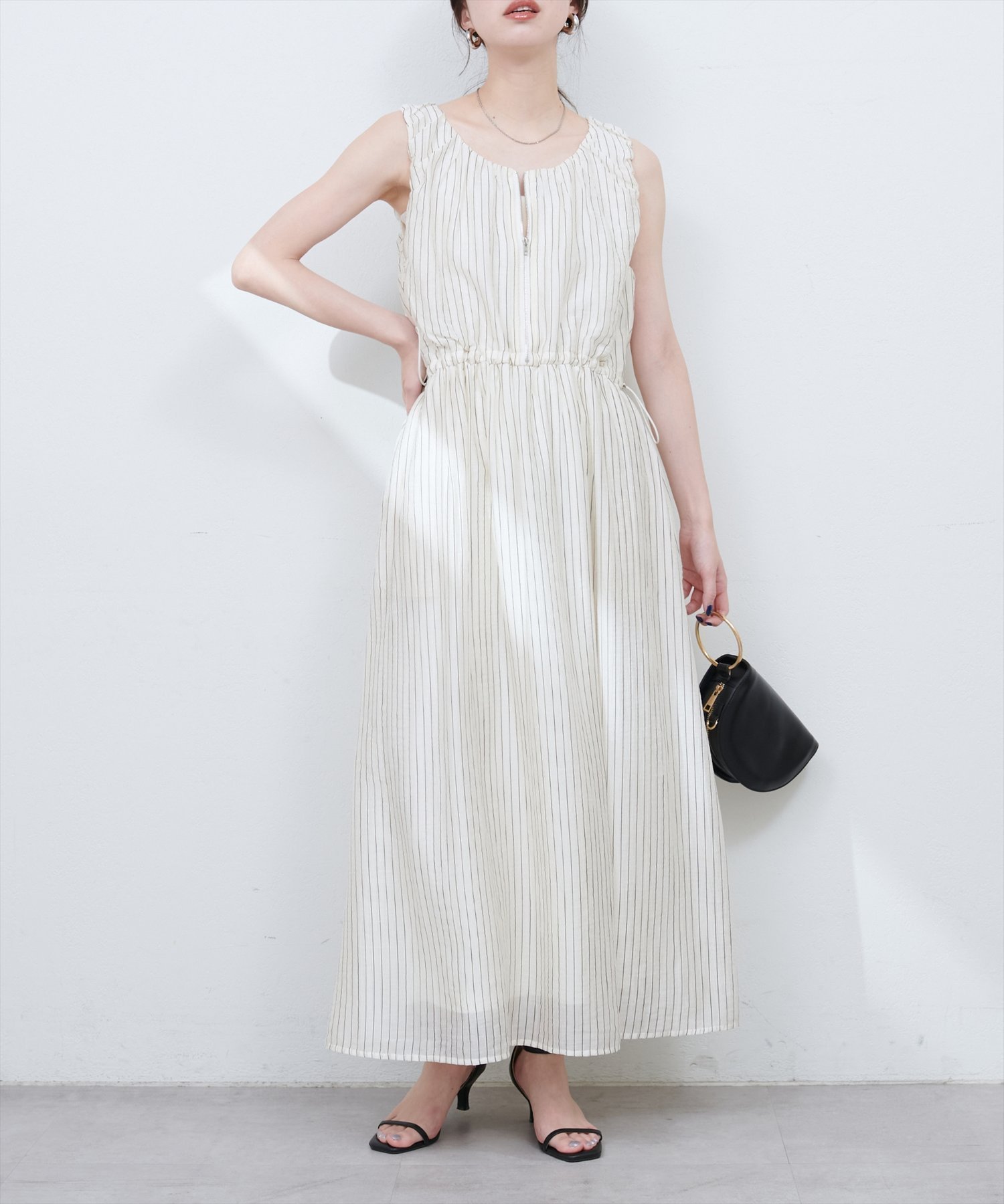 【ナチュラルクチュール/natural couture】の【mamamo】袖ギャザーウエストドロストワンピース インテリア・キッズ・メンズ・レディースファッション・服の通販 founy(ファニー) 　ファッション　Fashion　レディースファッション　Fashion for Women　ワンピース　Dresses　アクセサリー　Fashion Accessories　カーディガン　Cardigan, Knitwear　サンダル　Sandals, Summer Shoes　シャーリング　Shirring, Ruched　シンプル　Simple, Minimal　ジップ　Zip, Zipper　ジャケット　Jacket, Outerwear　スニーカー　Sneakers, Trainers　ノースリーブ　Sleeveless, No-Sleeve　ポケット　Pocket, Pocket Detail　ロング　Long, Long-Length　2025年　2025　2025春夏・S/S　Spring/Summer 2025 SS25　ストライプ|ID: prp329100004536203 ipo3291000000033304716