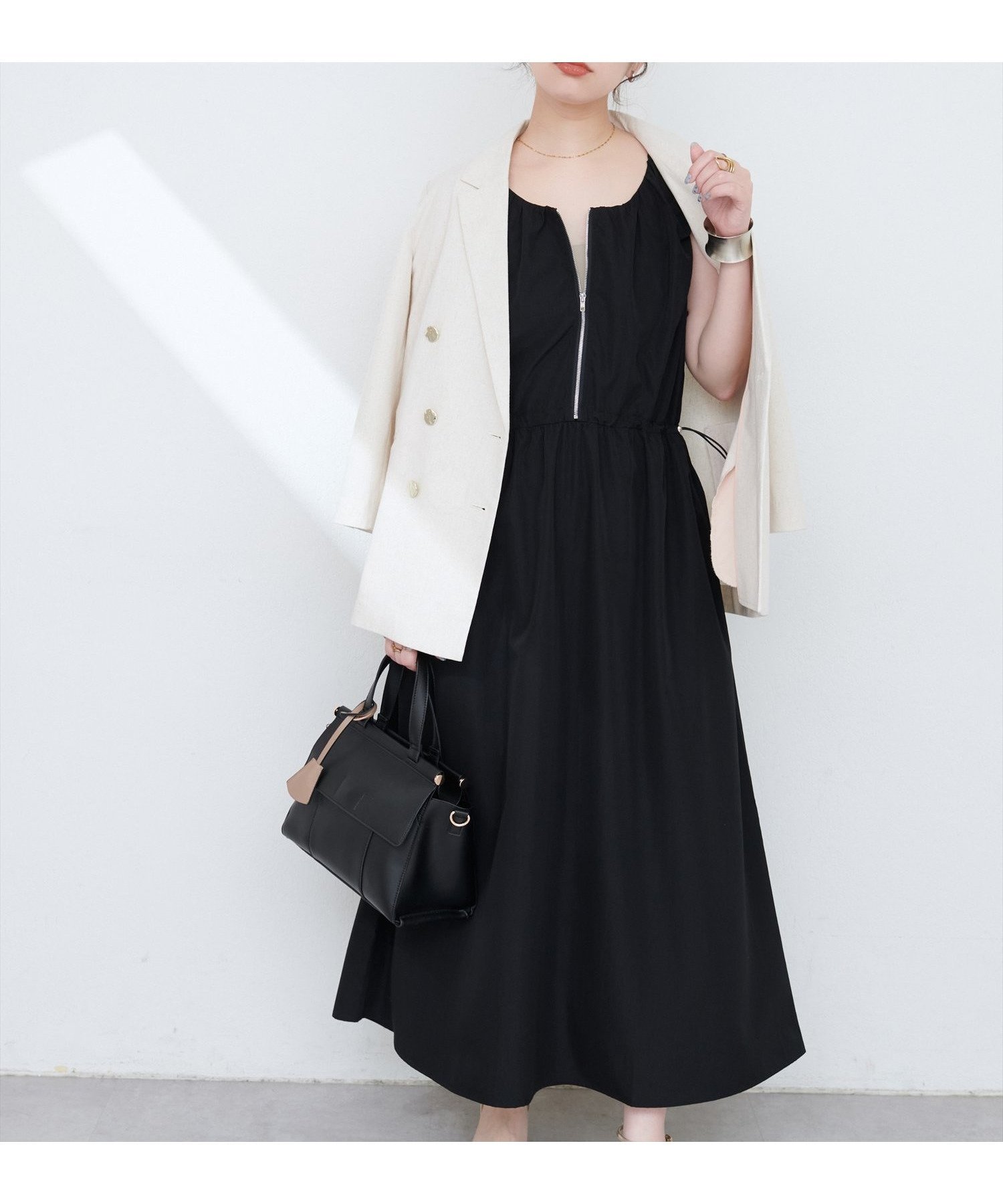【ナチュラルクチュール/natural couture】の【mamamo】袖ギャザーウエストドロストワンピース インテリア・キッズ・メンズ・レディースファッション・服の通販 founy(ファニー) 　ファッション　Fashion　レディースファッション　Fashion for Women　ワンピース　Dresses　アクセサリー　Fashion Accessories　カーディガン　Cardigan, Knitwear　サンダル　Sandals, Summer Shoes　シャーリング　Shirring, Ruched　シンプル　Simple, Minimal　ジップ　Zip, Zipper　ジャケット　Jacket, Outerwear　スニーカー　Sneakers, Trainers　ノースリーブ　Sleeveless, No-Sleeve　ポケット　Pocket, Pocket Detail　ロング　Long, Long-Length　2025年　2025　2025春夏・S/S　Spring/Summer 2025 SS25　ブラック|ID: prp329100004536203 ipo3291000000033304718