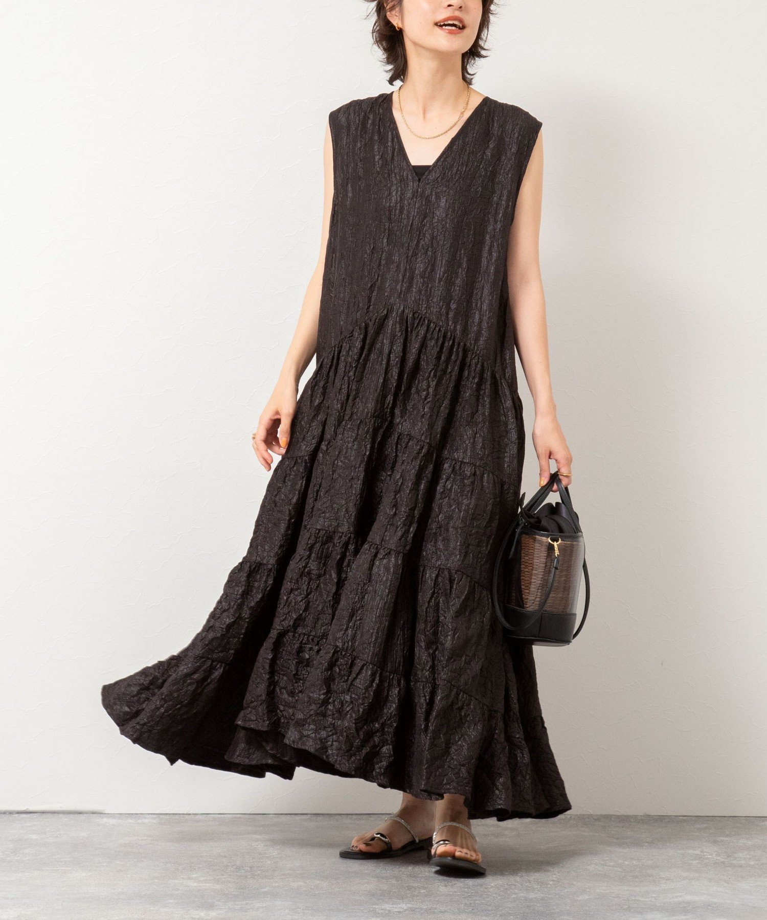 【ノーリーズ/NOLLEY'S】のVネックボリュームワンピース インテリア・キッズ・メンズ・レディースファッション・服の通販 founy(ファニー) 　ファッション　Fashion　レディースファッション　WOMEN　ワンピース　Dress　2025年　2025　2025春夏・S/S　Ss,Spring/Summer,2025　おすすめ　Recommend　ロング　Long　エレガント 上品　Elegant　ブラック|ID: prp329100004536247 ipo3291000000032055518