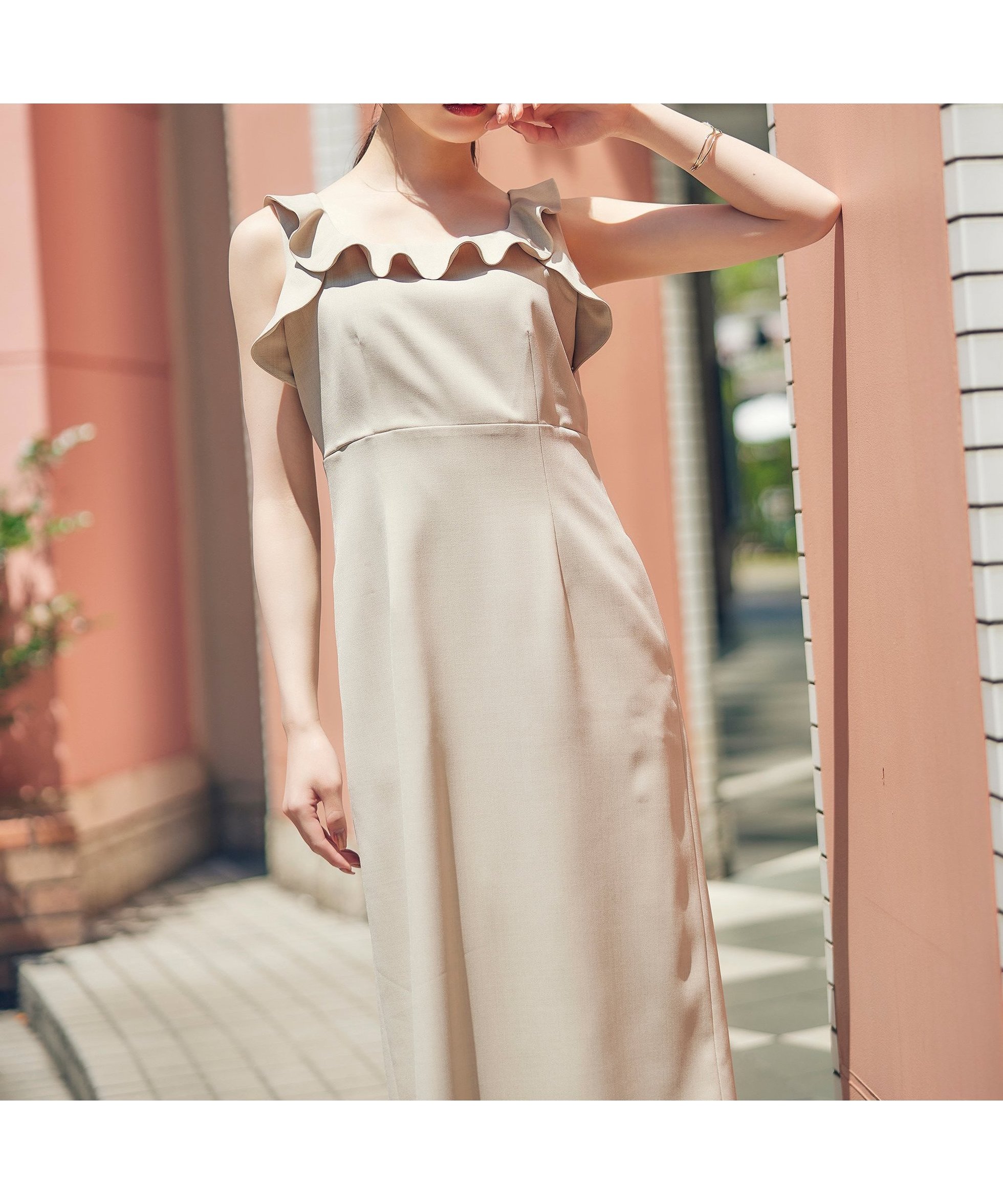 【プロポーション ボディドレッシング/PROPORTION BODY DRESSING】のラッフルナローワンピース インテリア・キッズ・メンズ・レディースファッション・服の通販 founy(ファニー) 　ファッション　Fashion　レディースファッション　Fashion for Women　ワンピース　Dresses　カーディガン　Cardigan, Knitwear　スリット　Slit, Slit Detail　センター　Center, Center Line　ラッフル　Ruffle, Frill　夏　Summer　ベージュ|ID: prp329100004536345 ipo3291000000033220415