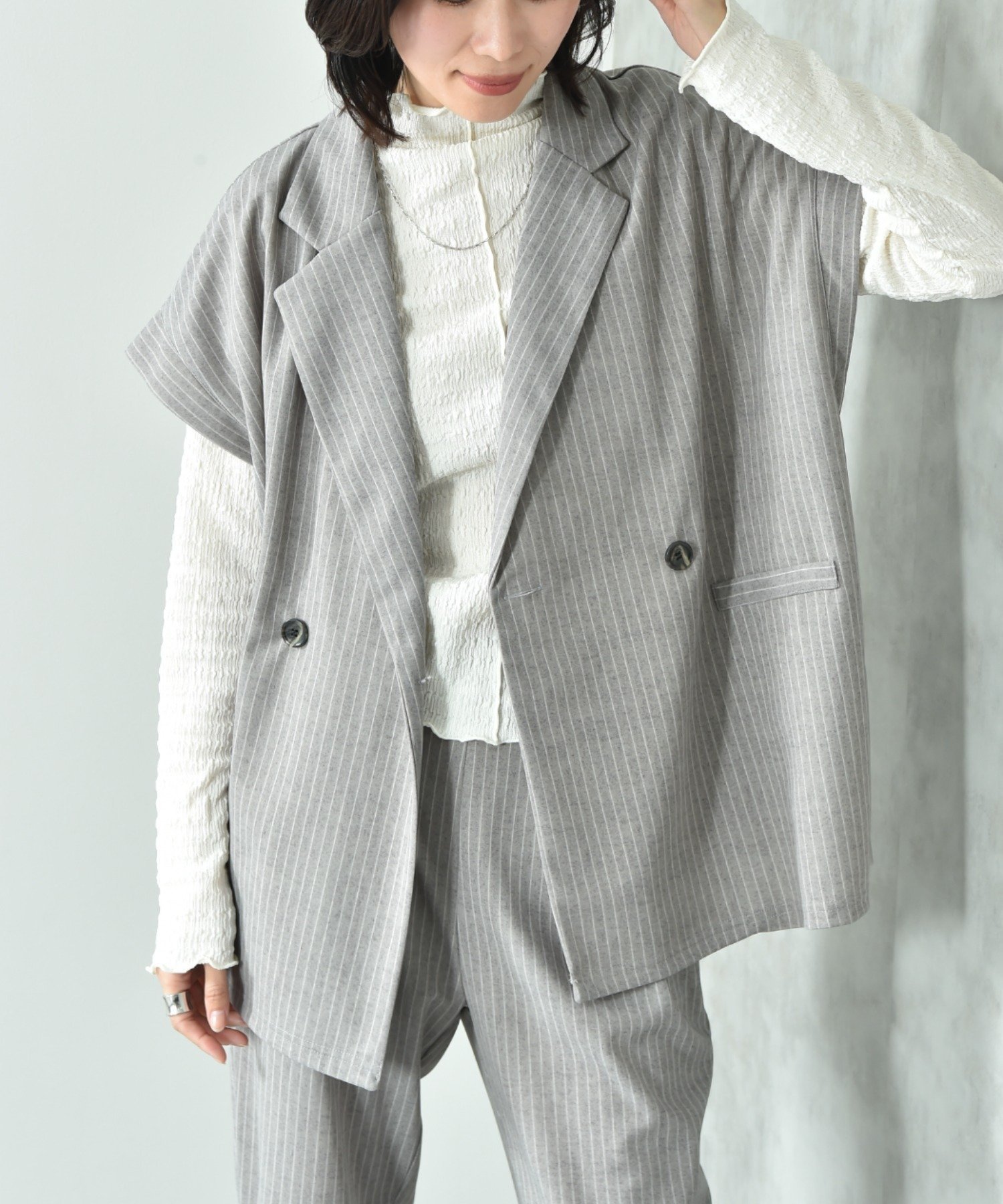 【インタープラネット/INTERPLANET】のカットジョーゼットBACKチュールジャケット インテリア・キッズ・メンズ・レディースファッション・服の通販 founy(ファニー) 　ファッション　Fashion　レディースファッション　Fashion for Women　アウター　Coat / Outerwear Collection　レディースジャケット・軽アウター　Jackets　カットソー　Cut and Sewn Top　ジャケット　Jacket, Outerwear　ジョーゼット　Georgette, Semi-Sheer Fabric　チュール　Tulip, Tulip Motif　テーラード　Tailored, Tailored Fit　トレンド　Trend, Trending Now　ベーシック　Basic, Essential　リラックス　Relax, Relaxed Fit　ストライプ グレー|ID: prp329100004536455 ipo3291000000033631915