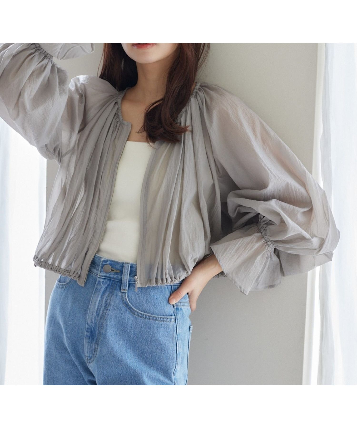 【ミスティ ウーマン/mysty woman】のギャザーシアーZIPブルゾン インテリア・キッズ・メンズ・レディースファッション・服の通販 founy(ファニー) 　ファッション　Fashion　レディースファッション　WOMEN　アウター　Coat Outerwear　ブルゾン　Blouson/Jackets　キャミワンピース　Cami Dress　ギャザー　Gather　ショート　Short　スポーティ　Sporty　スリーブ　Sleeve　ダウン　Down　ティアードスカート　Tiered Skirt　デニム　Denim　フェミニン　Feminine　ブルゾン　Blouson　ルーズ　Loose　グレージュ51|ID: prp329100004536477 ipo3291000000032056830