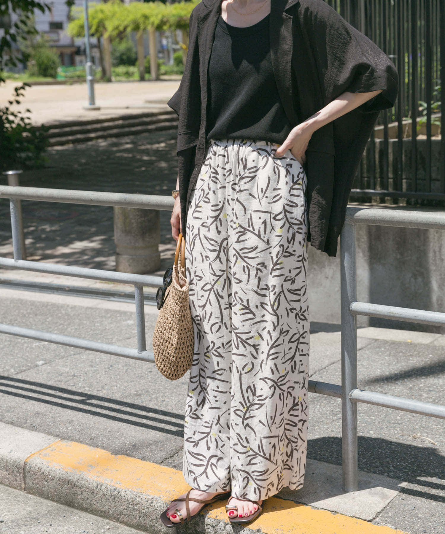 【アイテムズアーバンリサーチ/ITEMS URBAN RESEARCH】の『Sサイズあり』『洗濯可』リネンレーヨンワイドパンツ インテリア・キッズ・メンズ・レディースファッション・服の通販 founy(ファニー) 　ファッション　Fashion　レディースファッション　Fashion for Women　パンツ　Pants & Trousers　おすすめ　Recommended / Our Picks　シンプル　Simple, Minimal　ベーシック　Basic, Essential　リネン　Linen, Linen Fabric　ワイド　Wide, Wide Fit　人気　Popular, Best Seller　定番　Standard, Basic Item　無地　Plain, Solid Color　柄IVO|ID: prp329100004536580 ipo3291000000033544375