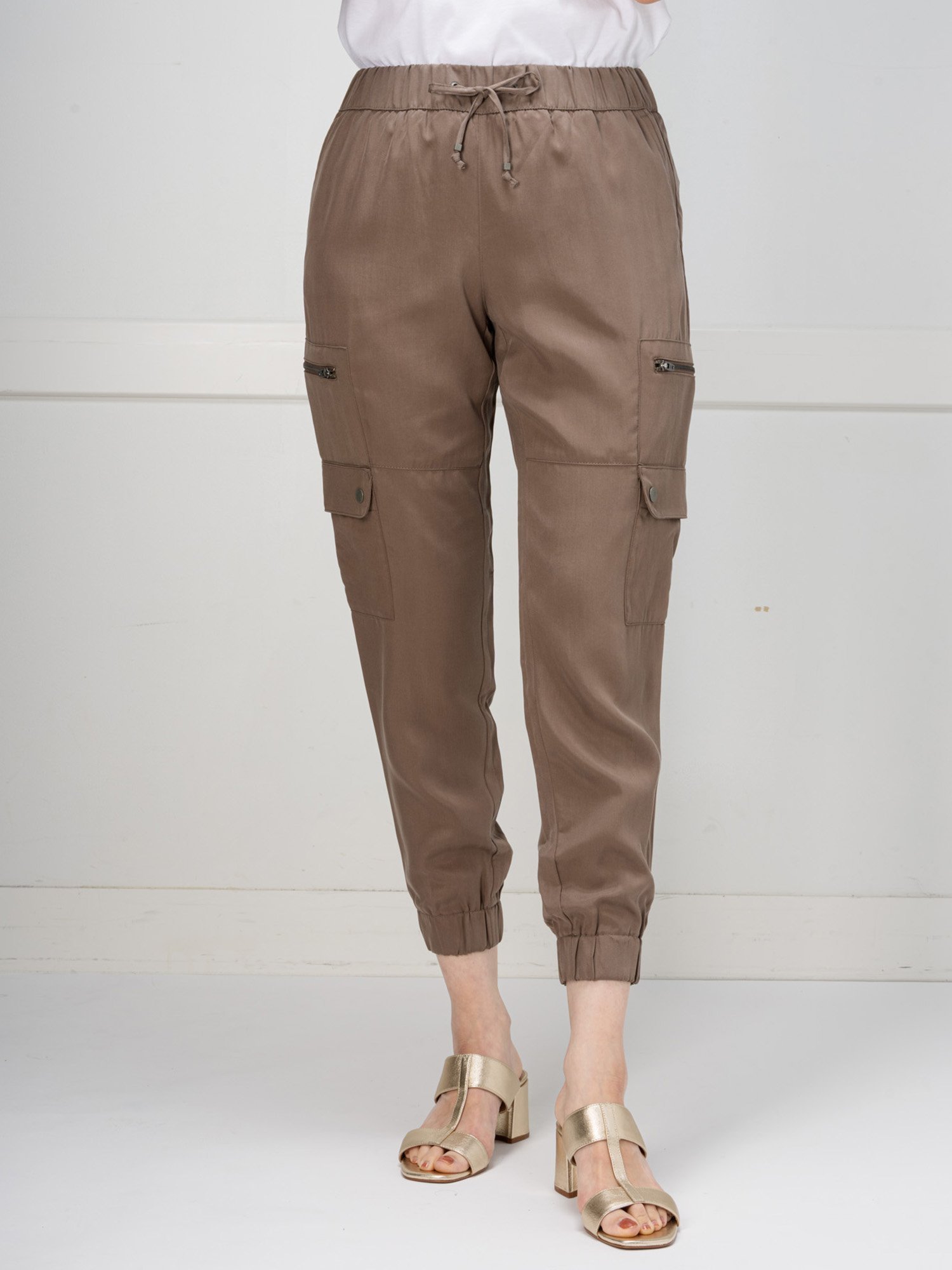 【バナナリパブリック ファクトリーストア/BANANA REPUBLIC FACTORY STORE】のBANANA REPUBLIC FACTORY STORE テンセルソフトカーゴパンツ インテリア・キッズ・メンズ・レディースファッション・服の通販 founy(ファニー) 　ファッション　Fashion　レディースファッション　WOMEN　パンツ　Pants　カーゴパンツ　Cargo Pants　ポケット　Pocket　FEATHER_TAUPE|ID: prp329100004536593 ipo3291000000032250292