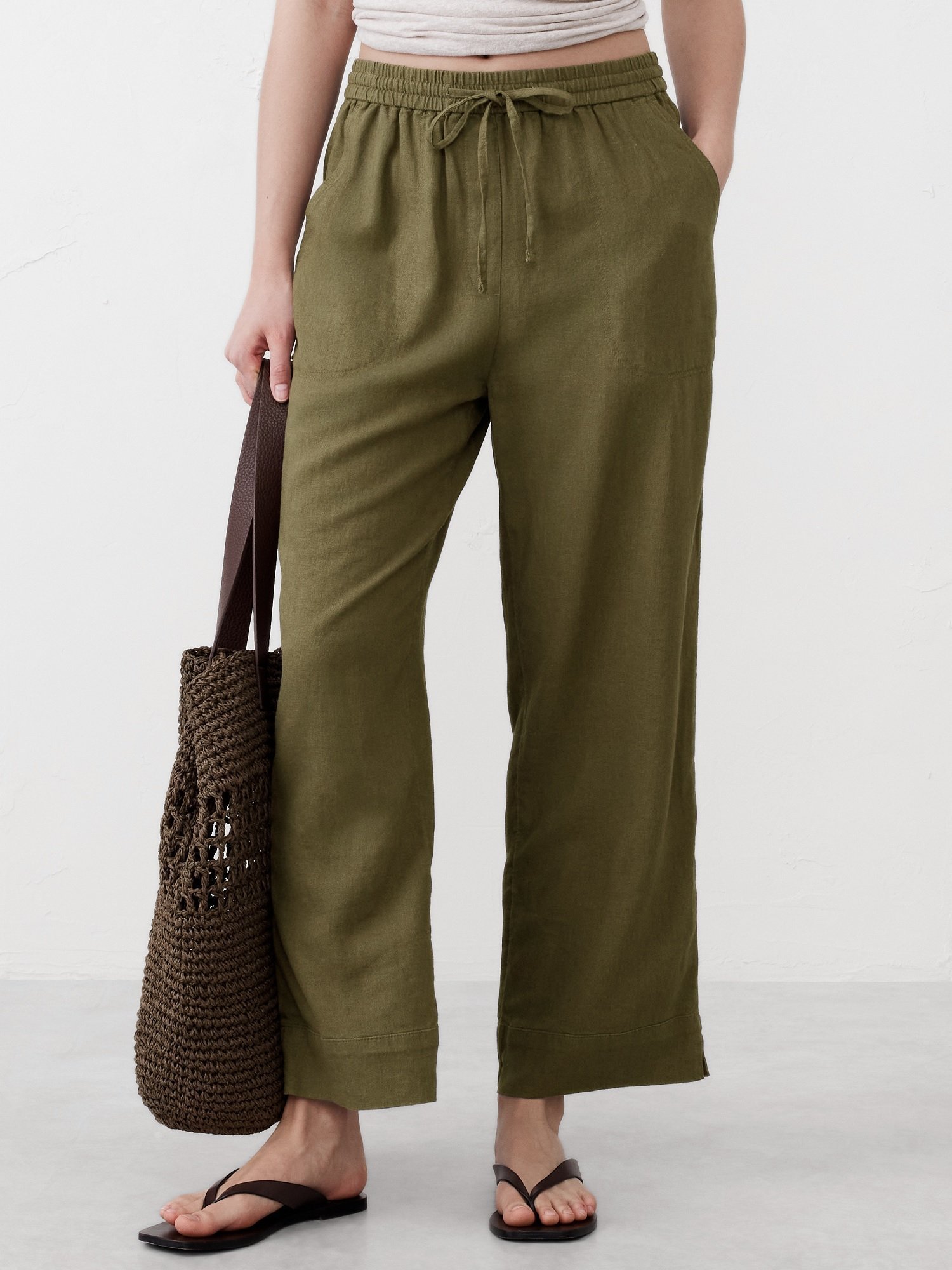 【バナナリパブリック ファクトリーストア/BANANA REPUBLIC FACTORY STORE】のBANANA REPUBLIC FACTORY STORE リネンブレンドプルオンストレートパンツ インテリア・キッズ・メンズ・レディースファッション・服の通販 founy(ファニー) 　ファッション　Fashion　レディースファッション　WOMEN　パンツ　Pants　サンダル　Sandals　シンプル　Simple　スニーカー　Sneakers　テクスチャー　Texture　ロング　Long　ワイド　Wide　吸水　Water Absorption　夏　Summer　KALE|ID: prp329100004536651 ipo3291000000032058239