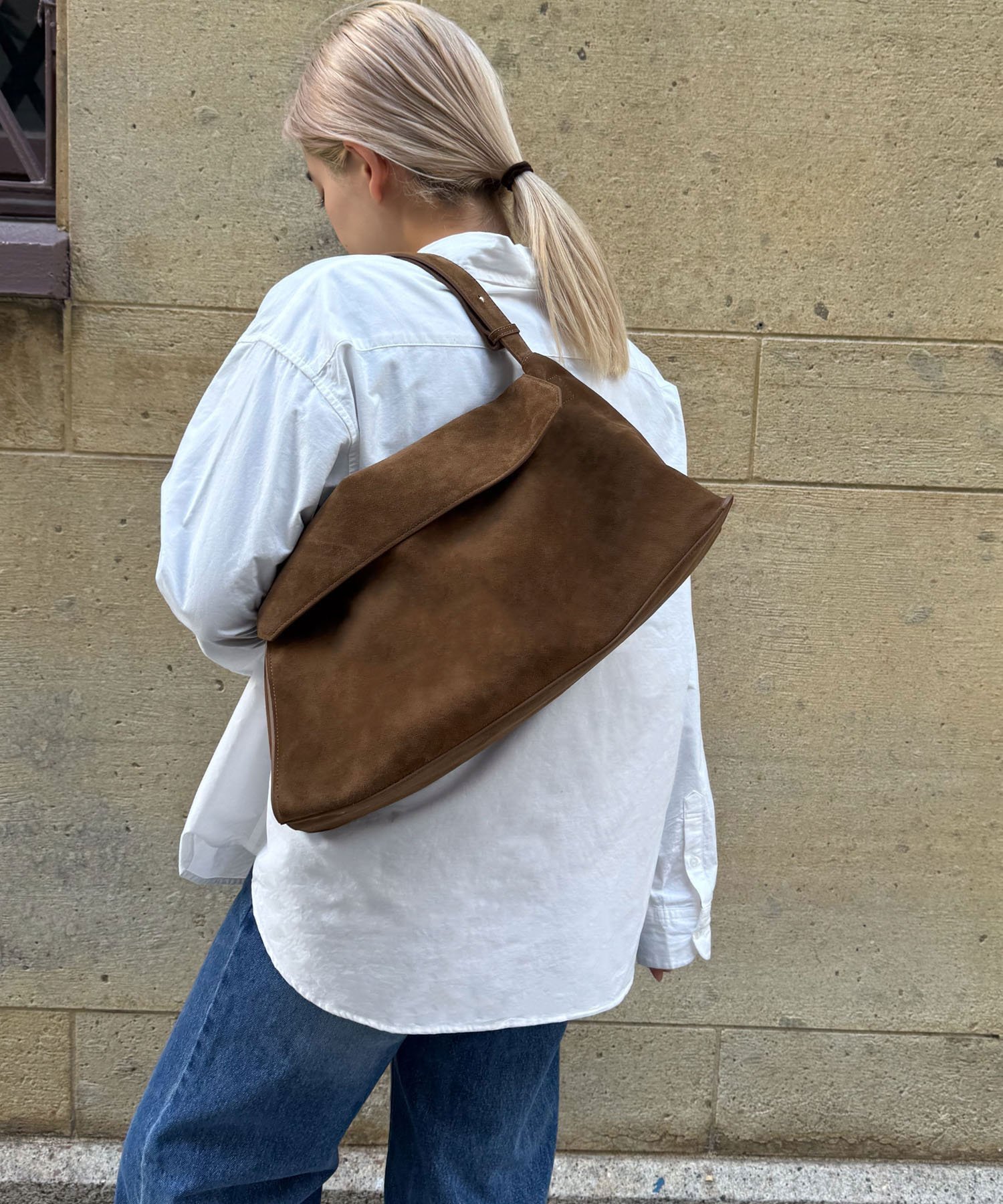 【キャナルジーン/CANAL JEAN】のdiggity スウェードフラップショルダーバッグ インテリア・キッズ・メンズ・レディースファッション・服の通販 founy(ファニー) 　ファッション　Fashion　レディースファッション　WOMEN　バッグ　Bag　ショルダー　Shoulder　シンプル　Simple　スウェード　Suede　ハンドバッグ　Handbag　ビッグ　Big　フォルム　Form　フラップ　Flap　ポケット　Pocket　マグネット　Magnet　台形　Trapezoid　キャメル|ID: prp329100004536812 ipo3291000000032093529