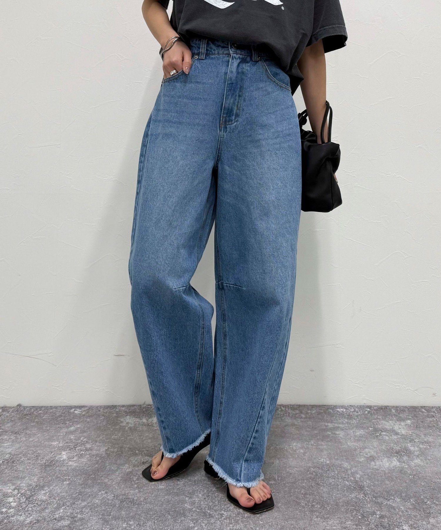 【その他のブランド/Other】のカーブデニムパンツ インテリア・キッズ・メンズ・レディースファッション・服の通販 founy(ファニー) 　ファッション　Fashion　レディースファッション　WOMEN　パンツ　Pants　デニムパンツ　Denim Pants　2025年　2025　2025春夏・S/S　Ss,Spring/Summer,2025　おすすめ　Recommend　シンプル　Simple　デニム　Denim　トレンド　Trend　ワイド　Wide　夏　Summer　定番　Standard　春　Spring　S/S・春夏　Ss・Spring/Summer　サックスブルー|ID: prp329100004536849 ipo3291000000032251122