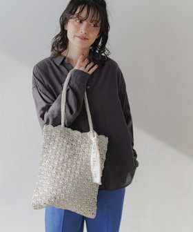 【ニコアンド/niko and】のオリジナルシェルモチーフトートバッグ 人気、トレンドファッション・服の通販 founy(ファニー) ファッション Fashion レディースファッション WOMEN バッグ Bag おすすめ Recommend シンプル Simple トレンド Trend メタリック Metallic 手編み Hand Knitting 財布 Wallet ビジネス 仕事 通勤 Business |ID:prp329100004536870