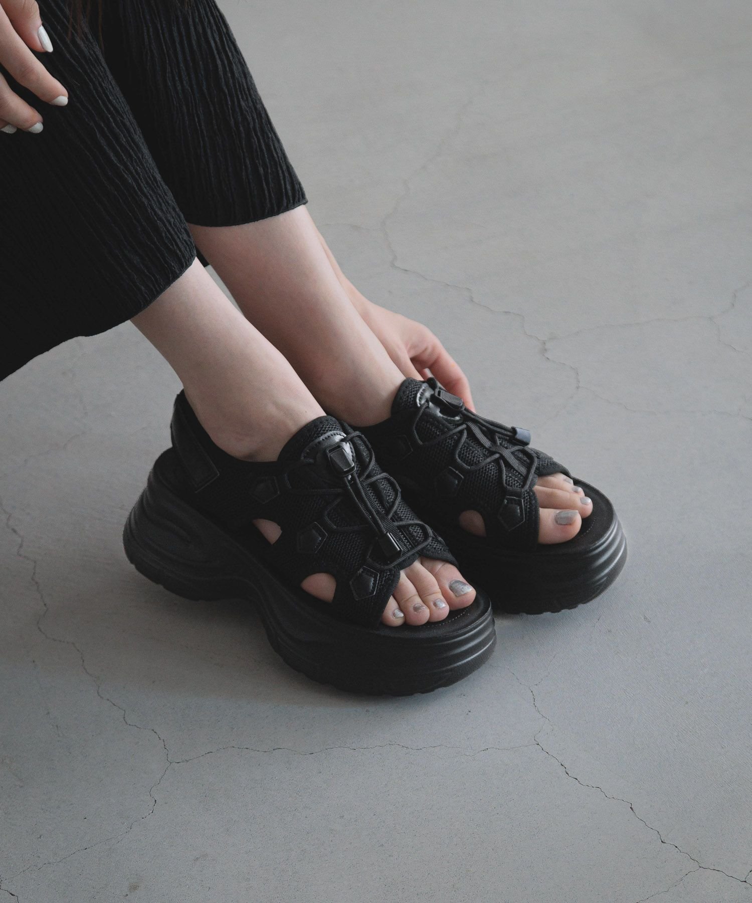 【ローリーズファーム/LOWRYS FARM】のカンドウフィットスポサン インテリア・キッズ・メンズ・レディースファッション・服の通販 founy(ファニー) 　ファッション　Fashion　レディースファッション　Fashion for Women　ドローコード　Drawcord, Drawstring Cord　厚底　Platform Shoes　軽量　Lightweight, Ultra Light　ブラック|ID: prp329100004536876 ipo3291000000032678818