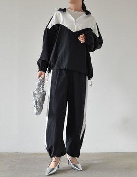 【リエディ/Re:EDIT】のナイロンタフタ配色ジョガーサイドラインパンツ 人気、トレンドファッション・服の通販 founy(ファニー) ファッション Fashion レディースファッション WOMEN パンツ Pants コンパクト Compact ストレート Straight タフタ Taffeta バランス Balance ブルゾン Blouson |ID:prp329100004536918