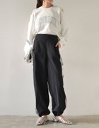 【リエディ/Re:EDIT】のナイロンタフタ配色ジョガーサイドラインパンツ 人気、トレンドファッション・服の通販 founy(ファニー) ファッション Fashion レディースファッション WOMEN パンツ Pants コンパクト Compact ストレート Straight タフタ Taffeta バランス Balance ブルゾン Blouson thumbnail ブラック×シルバー|ID: prp329100004536918 ipo3291000000032059837