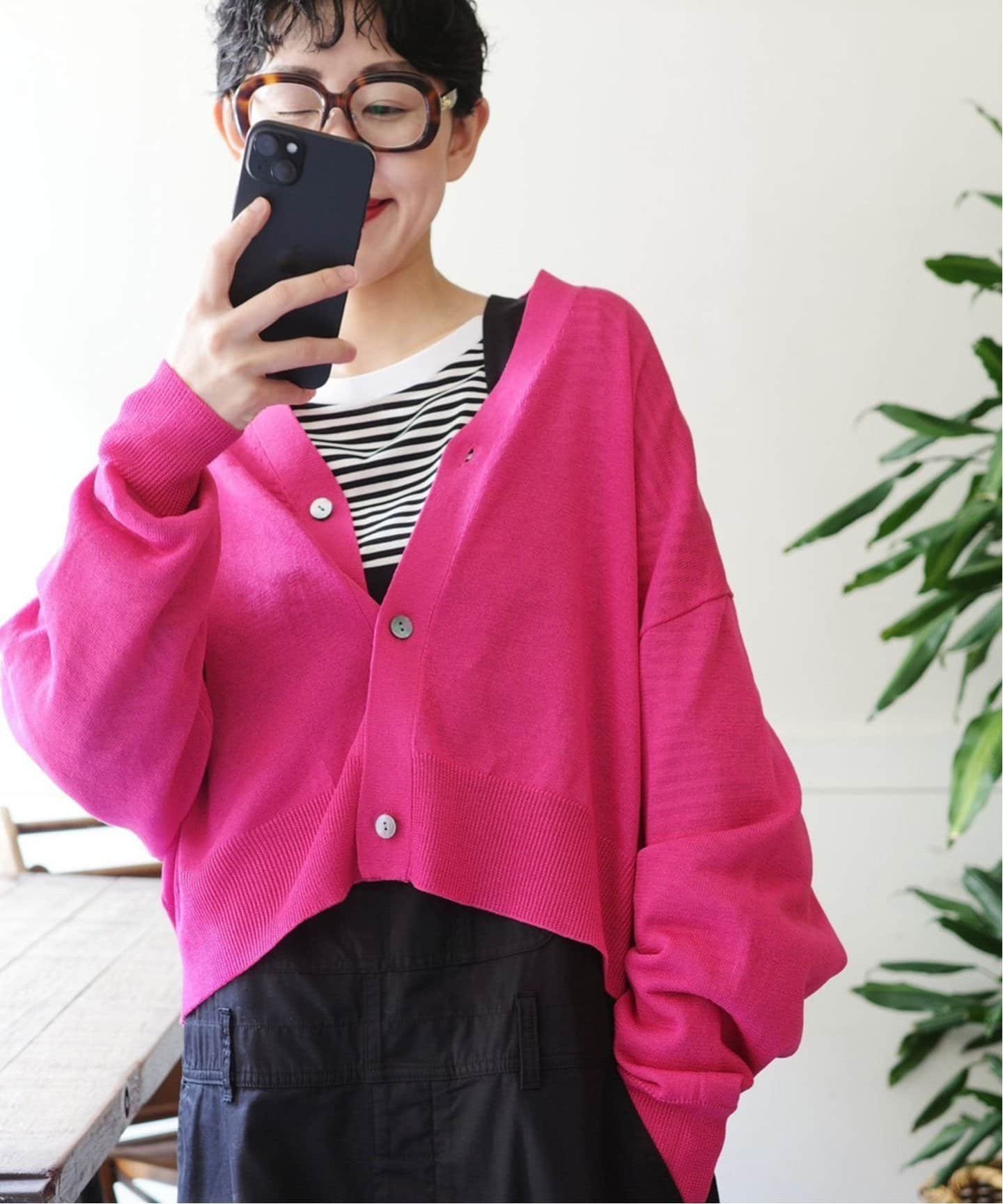 【その他のブランド/Other】のシアーテンジク Vネックカーディガン インテリア・キッズ・メンズ・レディースファッション・服の通販 founy(ファニー) 　ファッション　Fashion　レディースファッション　WOMEN　トップス・カットソー　Tops/Tshirt　カーディガン　Cardigans　Vネック　V-Neck　2025年　2025　2025春夏・S/S　Ss,Spring/Summer,2025　アクリル　Acrylic　カーディガン　Cardigan　シアー　Sheer　ショルダー　Shoulder　ショート　Short　ドロップ　Drop　ボーダー　Border　ワイド　Wide　夏　Summer　無地　Plain Color　ピンク B|ID: prp329100004536966 ipo3291000000032060090