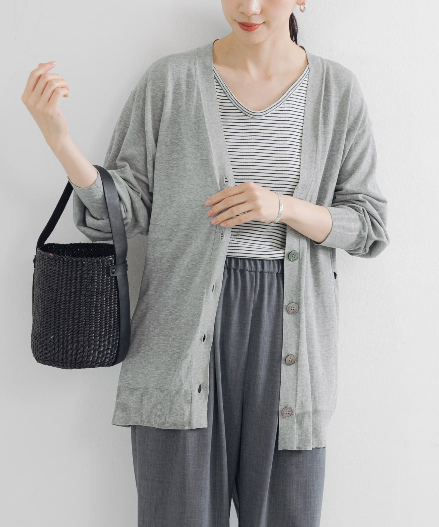 【アーバンリサーチ/URBAN RESEARCH】のUVカット加工カーディガン インテリア・キッズ・メンズ・レディースファッション・服の通販 founy(ファニー) 　ファッション　Fashion　レディースファッション　Fashion for Women　トップス・カットソー　Cut & Sew Tops　カーディガン・羽織り　Layered Style Cardigans　2025年　2025　2025春夏・S/S　Spring/Summer 2025 SS25　おすすめ　Recommended / Our Picks　カシュクール　Wrap Design　カーディガン　Cardigan, Knitwear　ガウン　Gown, Robe　キャミソール　Camisole, Spaghetti Strap Top　タンク　Tank Top, Sleeveless Top　夏　Summer　S/S・春夏　SS, Spring/Summer, Warm Season　GRAY|ID: prp329100004537009 ipo3291000000033477768