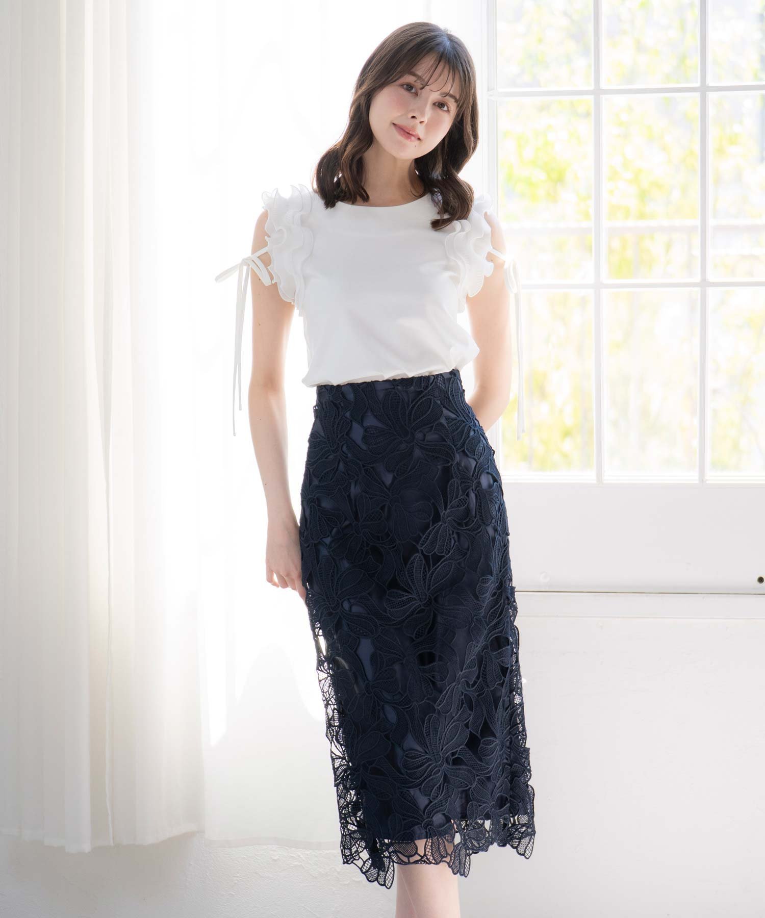 【ノエラ/Noela】のリボンレースナロースカート インテリア・キッズ・メンズ・レディースファッション・服の通販 founy(ファニー) 　ファッション　Fashion　レディースファッション　Ladies' Fashion Online　スカート　Skirt　エレガント 上品　Elegant　シンプル　Simple　トレンド　Trend　バランス　Balance　フィット　Fit　フェミニン　Feminine　ベスト　Vest　ポケット　Pocket　モチーフ　Motif　リボン　Ribbon　レース　Race　透かし　Watermark　ネイビー|ID: prp329100004537024 ipo3291000000032576670