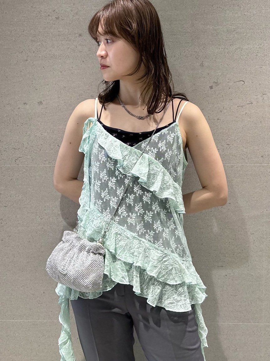 【リリーブラウン/Lily Brown】のレースフリルキャミトップス インテリア・キッズ・メンズ・レディースファッション・服の通販 founy(ファニー) 　ファッション　Fashion　レディースファッション　WOMEN　トップス・カットソー　Tops/Tshirt　キャミソール / ノースリーブ　No Sleeves　アシンメトリー　Asymmetry　エアリー　Airy　エレガント 上品　Elegant　キャミソール　Camisole　シンプル　Simple　デニム　Denim　フリル　Frills　レース　Race　夏　Summer　MNT[021]|ID: prp329100004537056 ipo3291000000032060819