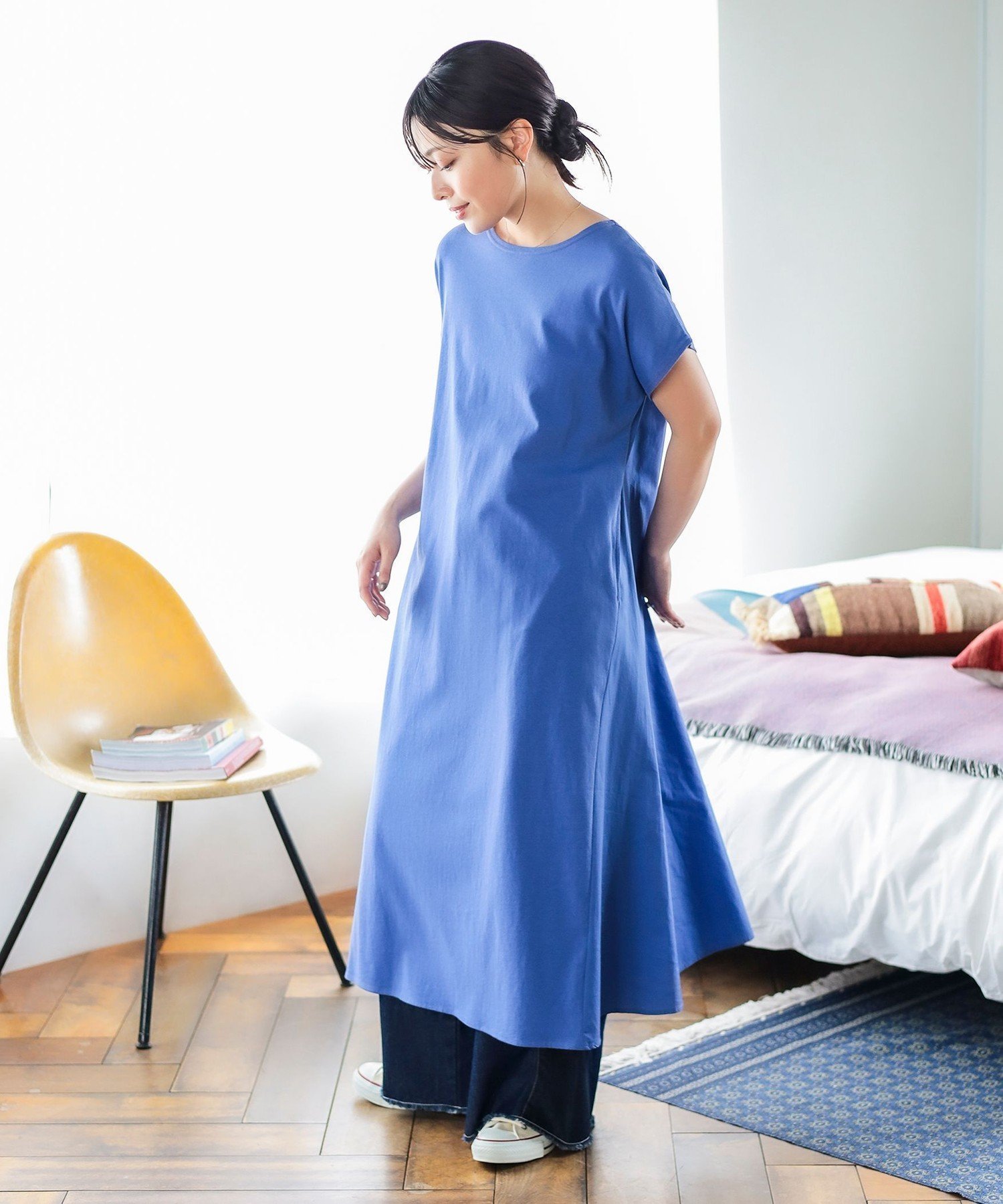 【ビームス ハート/BEAMS HEART】の後ボタン 異素材 ワンピース インテリア・キッズ・メンズ・レディースファッション・服の通販 founy(ファニー) 　ファッション　Fashion　レディースファッション　Ladies' Fashion Online　ワンピース　Dress　おすすめ　Recommend　カットソー　Cut And Sew　シンプル　Simple　スリーブ　Sleeve　センター　Center　デニム　Denim　フレンチ　French　フロント　Front　ブロード　Broad　ロング　Long　切替　Switching　BLUE|ID: prp329100004537666 ipo3291000000032667423