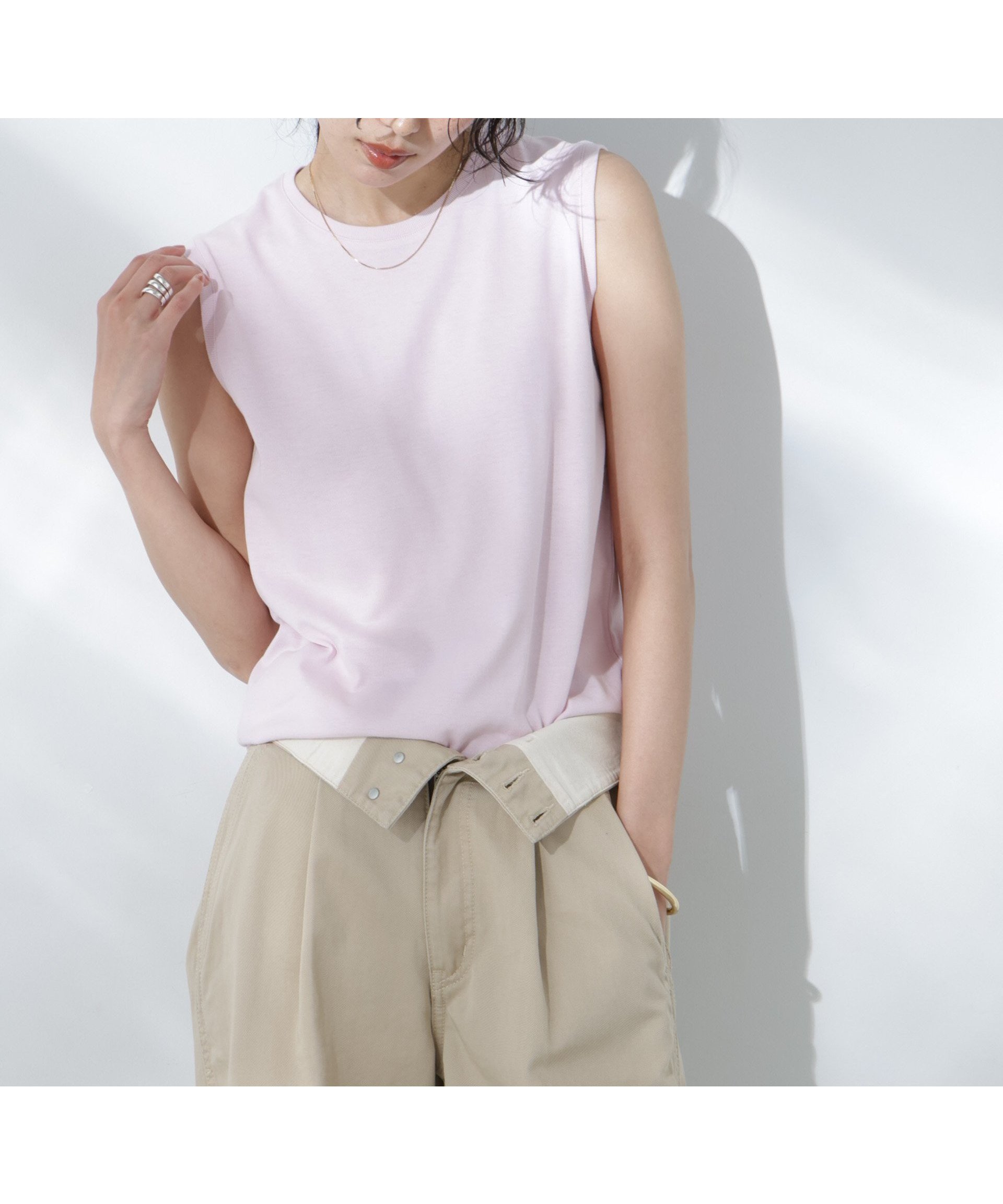 【ナノ ユニバース/nano universe】のAnti Soaked 汗染み防止カラフルノースリTシャツ 人気、トレンドファッション・服の通販 founy(ファニー) 　ファッション　Fashion　レディースファッション　WOMEN　トップス・カットソー　Tops/Tshirt　シャツ/ブラウス　Shirts/Blouses　ロング / Tシャツ　T-Shirts　イエロー　Yellow　春　Spring　カラフル　Colorful　吸水　Water Absorption　シンプル　Simple　スタイリッシュ　Stylish　スリット　Slit　定番　Standard　ノースリーブ　No Sleeve　人気　Popularity　バランス　Balance　S/S・春夏　Ss・Spring/Summer　再入荷　Restock/Back In Stock/Re Arrival　夏　Summer　エレガント 上品　Elegant　2025年　2025　2025春夏・S/S　Ss,Spring/Summer,2025　 other-1|ID: prp329100004537728 ipo3291000000032359902