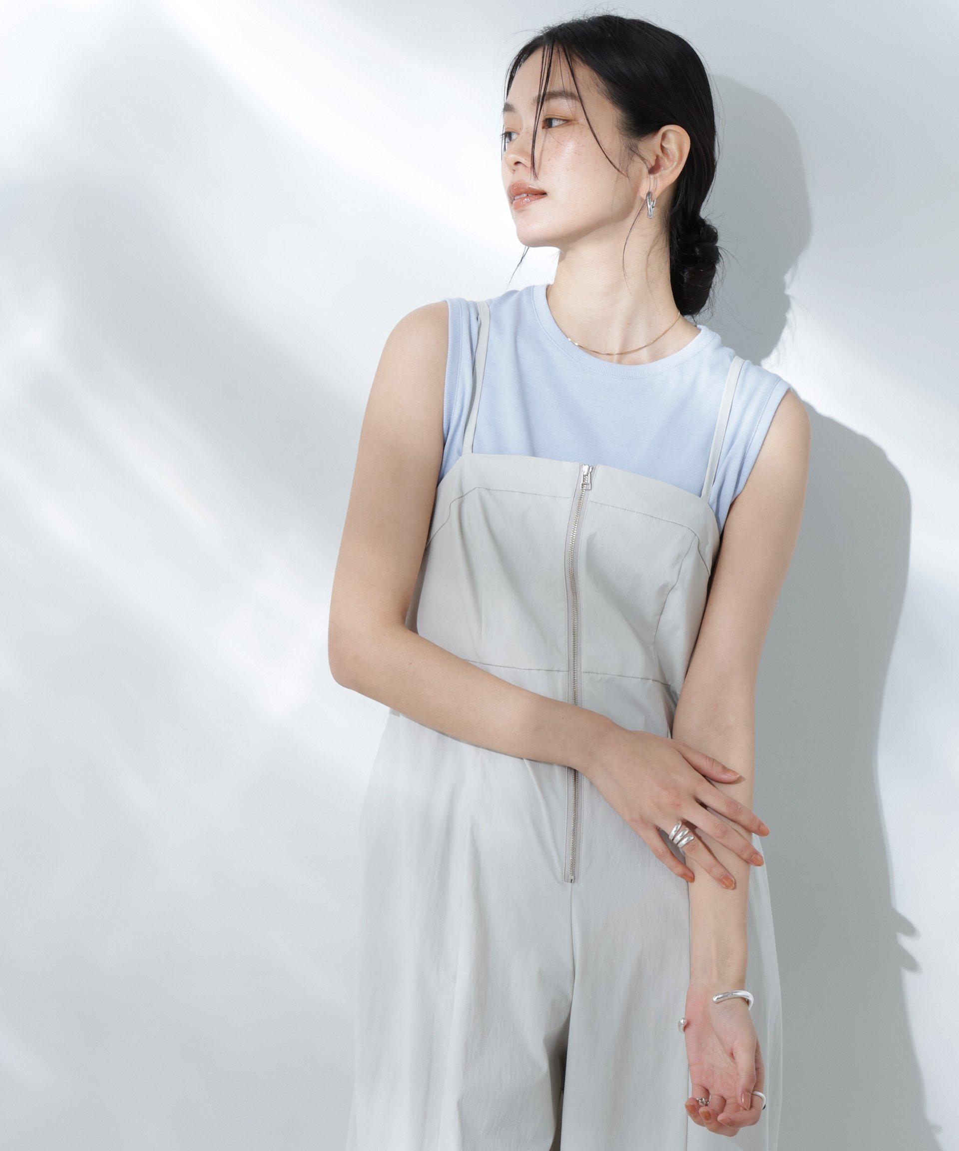 【ナノ ユニバース/nano universe】のAnti Soaked 汗染み防止カラフルノースリTシャツ インテリア・キッズ・メンズ・レディースファッション・服の通販 founy(ファニー) 　ファッション　Fashion　レディースファッション　Fashion for Women　トップス・カットソー　Cut & Sew Tops　シャツ・ブラウス・オフィスカジュアル　Elegant Blouses & Button-Ups　ロングTシャツ・Tシャツ　Longline T-Shirts & Tees　イエロー　Yellow　春　Spring　カラフル　Colorful Design　吸水　Absorbent, Quick-Dry　シンプル　Simple, Minimal　スタイリッシュ　Stylish, Fashionable　スリット　Slit, Slit Detail　定番　Standard, Basic Item　ノースリーブ　Sleeveless, No-Sleeve　人気　Popular, Best Seller　バランス　Balance, Style Balance　S/S・春夏　SS, Spring/Summer, Warm Season　再入荷　Restock / Back in Stock　夏　Summer　エレガント 上品　Elegant　2025年　2025　2025春夏・S/S　Spring/Summer 2025 SS25　サックス5|ID: prp329100004537728 ipo3291000000033029749