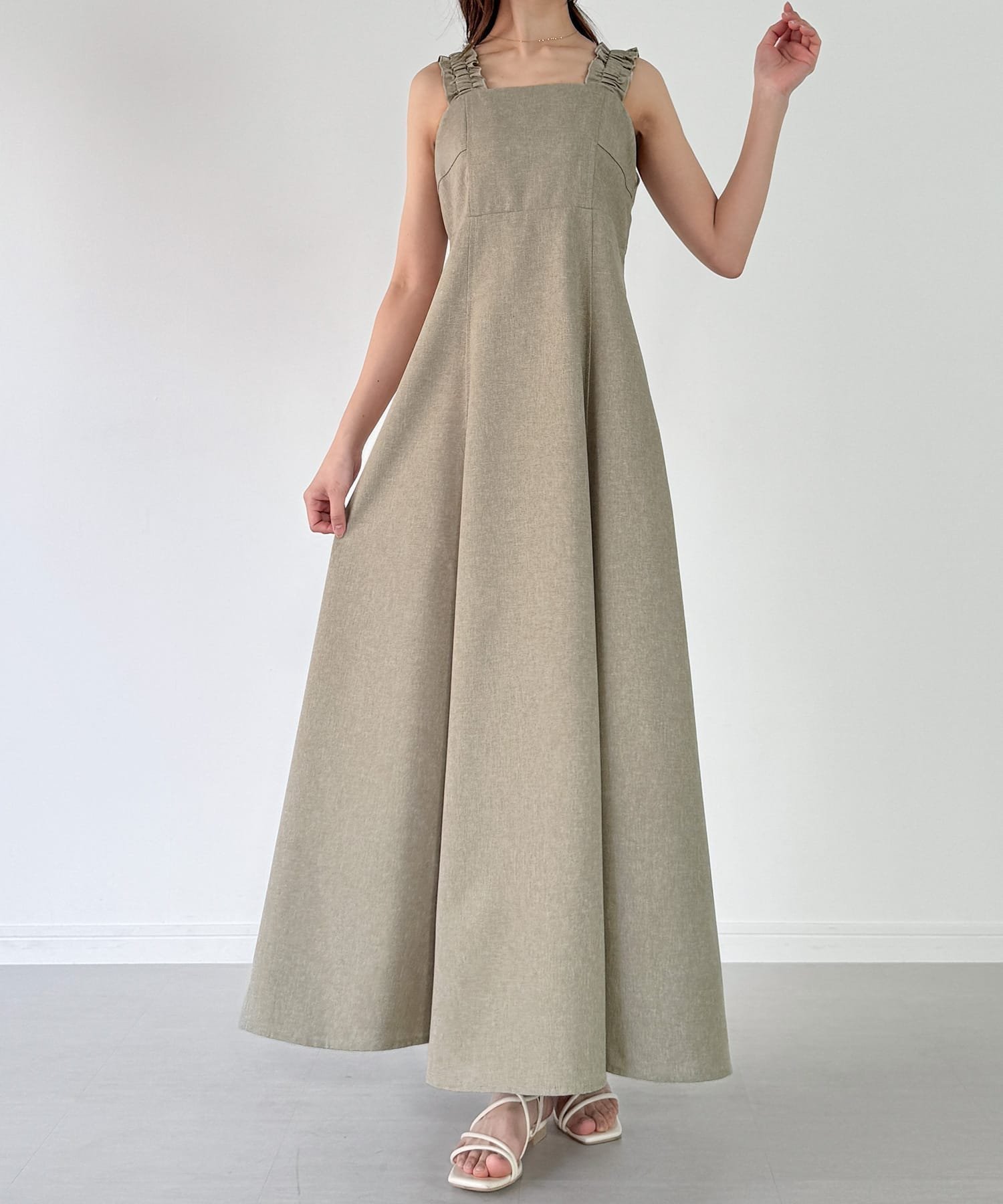【ジュノア/JUNOAH】のフリルショルダーフレアキャミワンピース(薄手,裏地無し) インテリア・キッズ・メンズ・レディースファッション・服の通販 founy(ファニー) 　ファッション　Fashion　レディースファッション　Fashion for Women　ワンピース　Dresses　キャミソールワンピース　Camisole Dresses　ライトベージュ|ID: prp329100004537777 ipo3291000000033205625