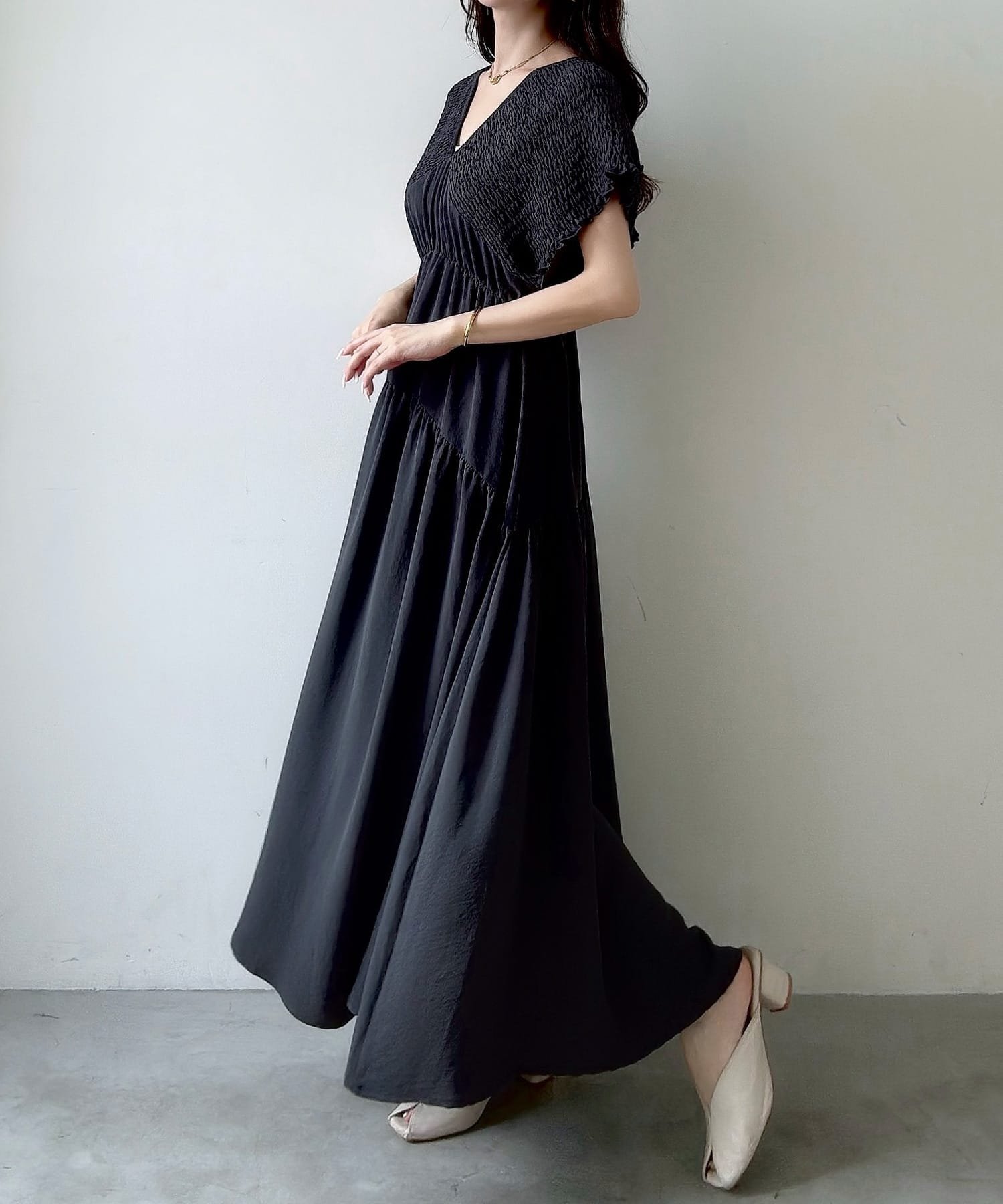 【ジュノア/JUNOAH】のMeiru 肩シャーリングティアードワンピース 人気、トレンドファッション・服の通販 founy(ファニー) 　ファッション　Fashion　レディースファッション　Ladies' Fashion Online　ワンピース　Dress　 other-1|ID: prp329100004537794 ipo3291000000032625060