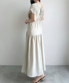 【ジュノア/JUNOAH】のMeiru 肩シャーリングティアードワンピース アイボリー|ID: prp329100004537794 ipo3291000000032625063