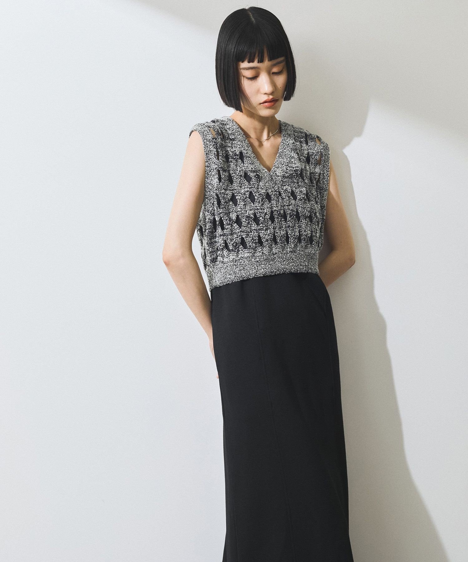 【アダム エ ロペ/ADAM ET ROPE'】の【WEB限定】・【定番人気】パターンニットジレコンビワンピース インテリア・キッズ・メンズ・レディースファッション・服の通販 founy(ファニー) 　ファッション　Fashion　レディースファッション　Fashion for Women　アウター　Coat / Outerwear Collection　春　Spring　コンパクト　Compact, Small Size　鹿の子　Piqué, Kanoko Fabric　セパレート　Separate, Two-Piece　定番　Standard, Basic Item　人気　Popular, Best Seller　バランス　Balance, Style Balance　フロント　Front, Front Design　ベスト　Vest, Waistcoat　ポケット　Pocket, Pocket Detail　ミックス　Mix, Mixed Style　S/S・春夏　SS, Spring/Summer, Warm Season　夏　Summer　2025年　2025　2025春夏・S/S　Spring/Summer 2025 SS25　ブラック(01)|ID: prp329100004537878 ipo3291000000032624197