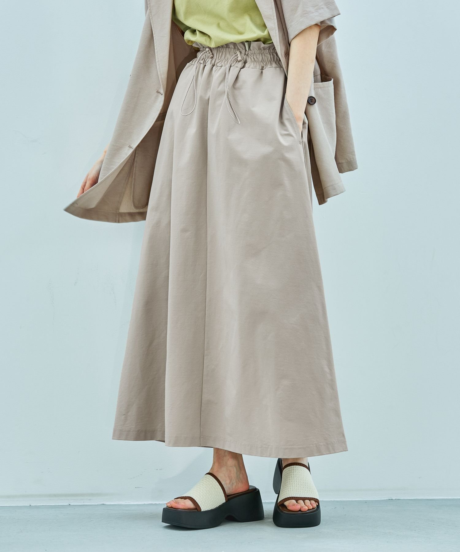 【ラコレ/LAKOLE】のカットドロストスカート インテリア・キッズ・メンズ・レディースファッション・服の通販 founy(ファニー) 　ファッション　Fashion　レディースファッション　Fashion for Women　スカート　Skirts　おすすめ　Recommended / Our Picks　ストレッチ　Stretch, Stretchy Fabric　スピンドル　Spindle, Drawcord　セットアップ　Set-Up, Coordinated Outfit　バランス　Balance, Style Balance　フレア　Flare, Flared　グレージュ|ID: prp329100004537882 ipo3291000000032538837
