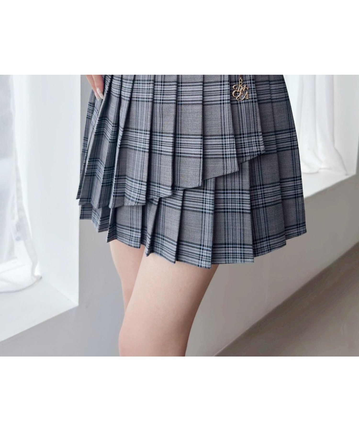 【ナイスクラップ/NICE CLAUP】のチャーム付きイレヘムプリーツスカート/S・Mサイズ展開 インテリア・キッズ・メンズ・レディースファッション・服の通販 founy(ファニー) 　ファッション　Fashion　レディースファッション　Ladies' Fashion Online　スカート　Skirt　プリーツスカート　Pleated Skirts　チャーム　Charm　グレー系その他|ID: prp329100004538037 ipo3291000000032527128
