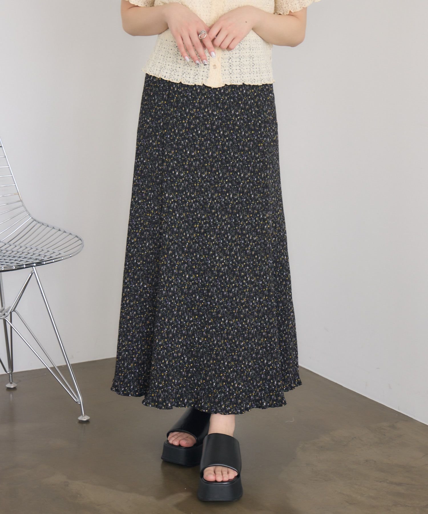 【レトロガール/RETRO GIRL】のアソート細プリーツSK インテリア・キッズ・メンズ・レディースファッション・服の通販 founy(ファニー) 　ファッション　Fashion　レディースファッション　Fashion for Women　スカート　Skirts　おすすめ　Recommended / Our Picks　シンプル　Simple, Minimal　トレンド　Trend, Trending Now　プリーツ　Pleats, Pleated　ベーシック　Basic, Essential　ロング　Long, Long-Length　夏　Summer　春　Spring　S/S・春夏　SS, Spring/Summer, Warm Season　無地　Plain, Solid Color　ブラック/柄|ID: prp329100004538124 ipo3291000000032725355