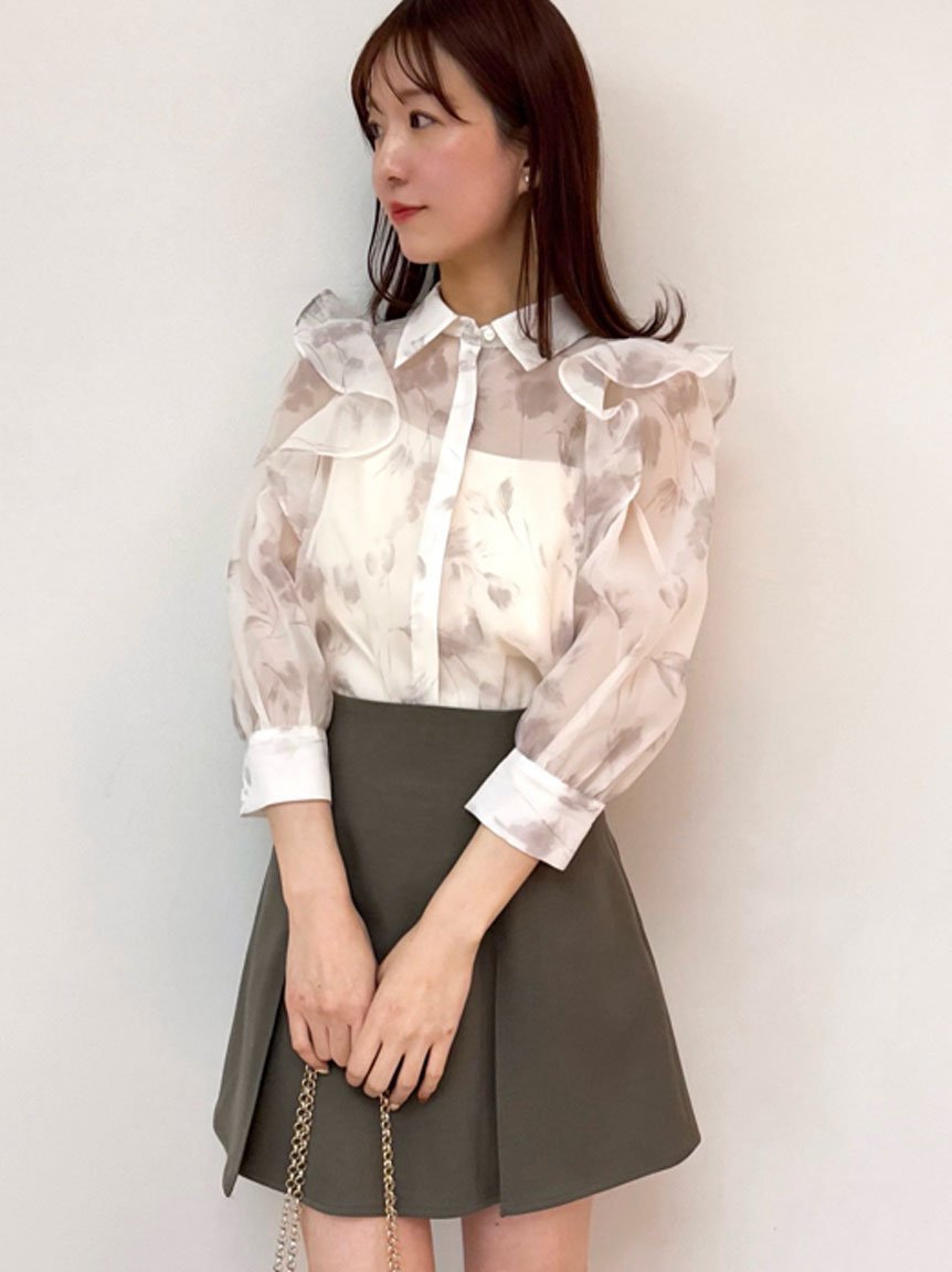 【スナイデル/SNIDEL】のオーガンジーフリルブラウス インテリア・キッズ・メンズ・レディースファッション・服の通販 founy(ファニー) 　ファッション　Fashion　レディースファッション　WOMEN　トップス・カットソー　Tops/Tshirt　シャツ/ブラウス　Shirts/Blouses　インナー　Inner　オーガンジー　Organdy　キャミソール　Camisole　サテン　Satin　シアー　Sheer　デコルテ　Decolletage　トレンド　Trend　フェミニン　Feminine　フラワー　Flower　フリル　Frills　プリント　Print　ラベンダー　Lavender　ロマンティック　Romantic　エレガント 上品　Elegant　春　Spring　FLOWER[936]|ID: prp329100004538182 ipo3291000000032251788