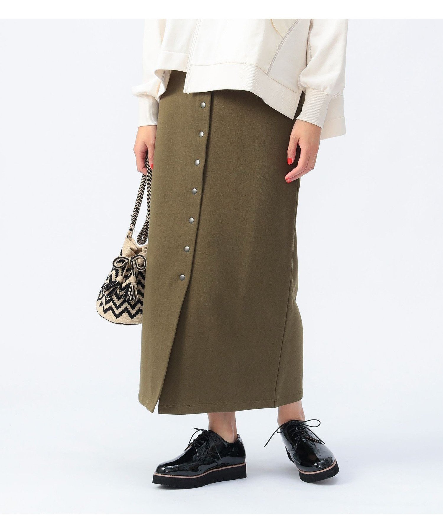 【ビームス ハート/BEAMS HEART】のフロントボタン 裏毛 タイトスカート インテリア・キッズ・メンズ・レディースファッション・服の通販 founy(ファニー) 　ファッション　Fashion　レディースファッション　WOMEN　スカート　Skirt　ウェーブ　Wave　エレガント 上品　Elegant　サンダル　Sandals　シューズ　Shoes　ショート　Short　シンプル　Simple　スウェット　Sweat　ストレート　Straight　スニーカー　Sneakers　スリーブ　Sleeve　バランス　Balance　フラット　Flat　フロント　Front　リラックス　Relax　ロング　Long　OLIVE|ID: prp329100004538449 ipo3291000000032115470