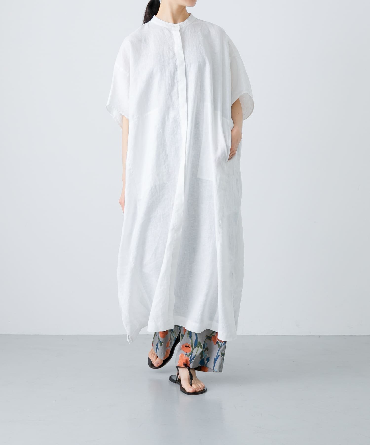 【かぐれ/kagure / URBAN RESEARCH】のリネンスクエアワンピース 人気、トレンドファッション・服の通販 founy(ファニー) 　ファッション　Fashion　レディースファッション　WOMEN　ワンピース　Dress　2025年　2025　2025春夏・S/S　Ss,Spring/Summer,2025　シンプル　Simple　スタンド　Stand　スリット　Slit　ポケット　Pocket　リネン　Linen　ワイド　Wide　エレガント 上品　Elegant　夏　Summer　S/S・春夏　Ss・Spring/Summer　羽織　Haori　 other-1|ID: prp329100004538639 ipo3291000000032223643