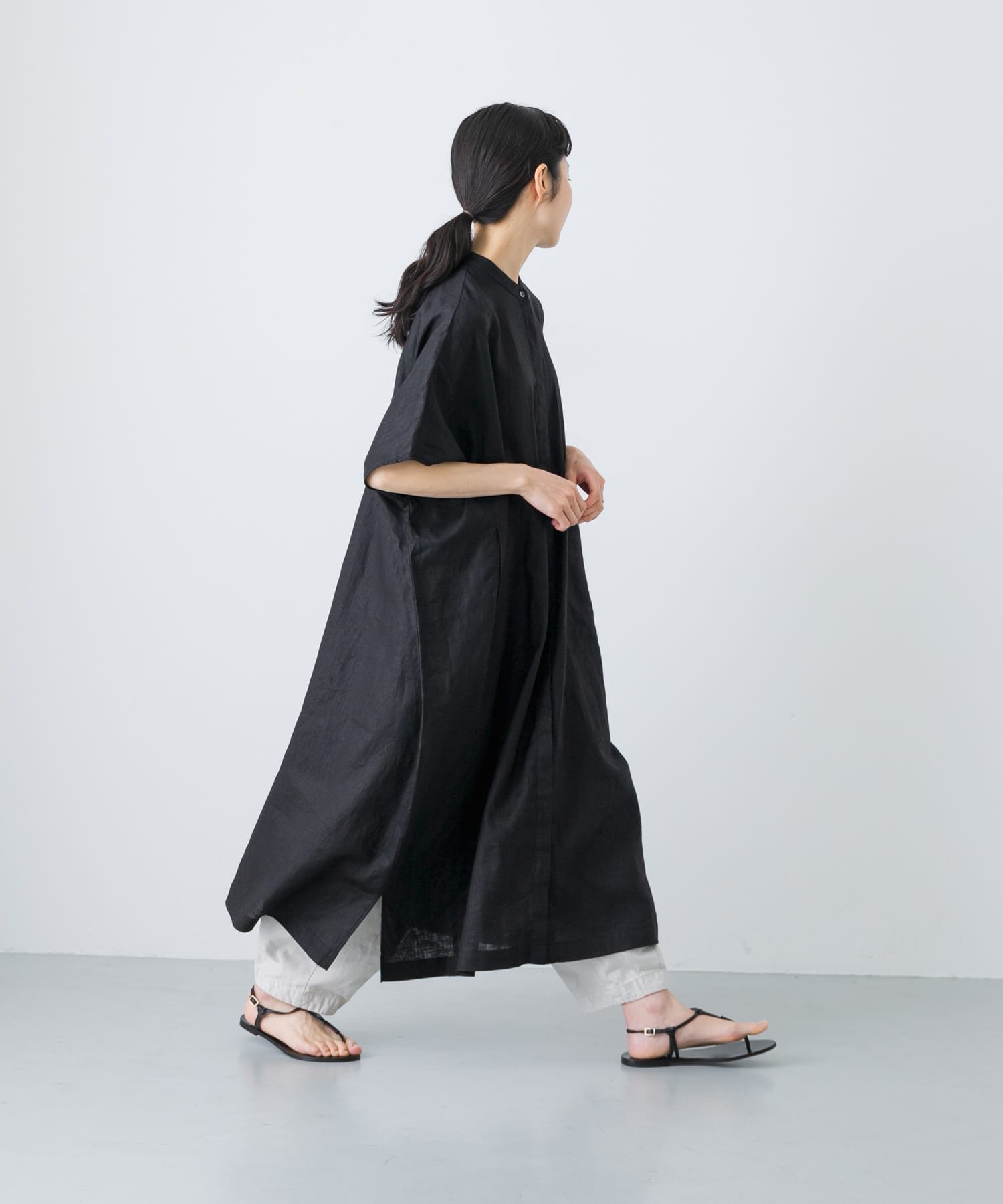 【かぐれ/kagure / URBAN RESEARCH】のリネンスクエアワンピース インテリア・キッズ・メンズ・レディースファッション・服の通販 founy(ファニー) 　ファッション　Fashion　レディースファッション　WOMEN　ワンピース　Dress　2025年　2025　2025春夏・S/S　Ss,Spring/Summer,2025　シンプル　Simple　スタンド　Stand　スリット　Slit　ポケット　Pocket　リネン　Linen　ワイド　Wide　エレガント 上品　Elegant　夏　Summer　S/S・春夏　Ss・Spring/Summer　羽織　Haori　BLACK|ID: prp329100004538639 ipo3291000000032223654