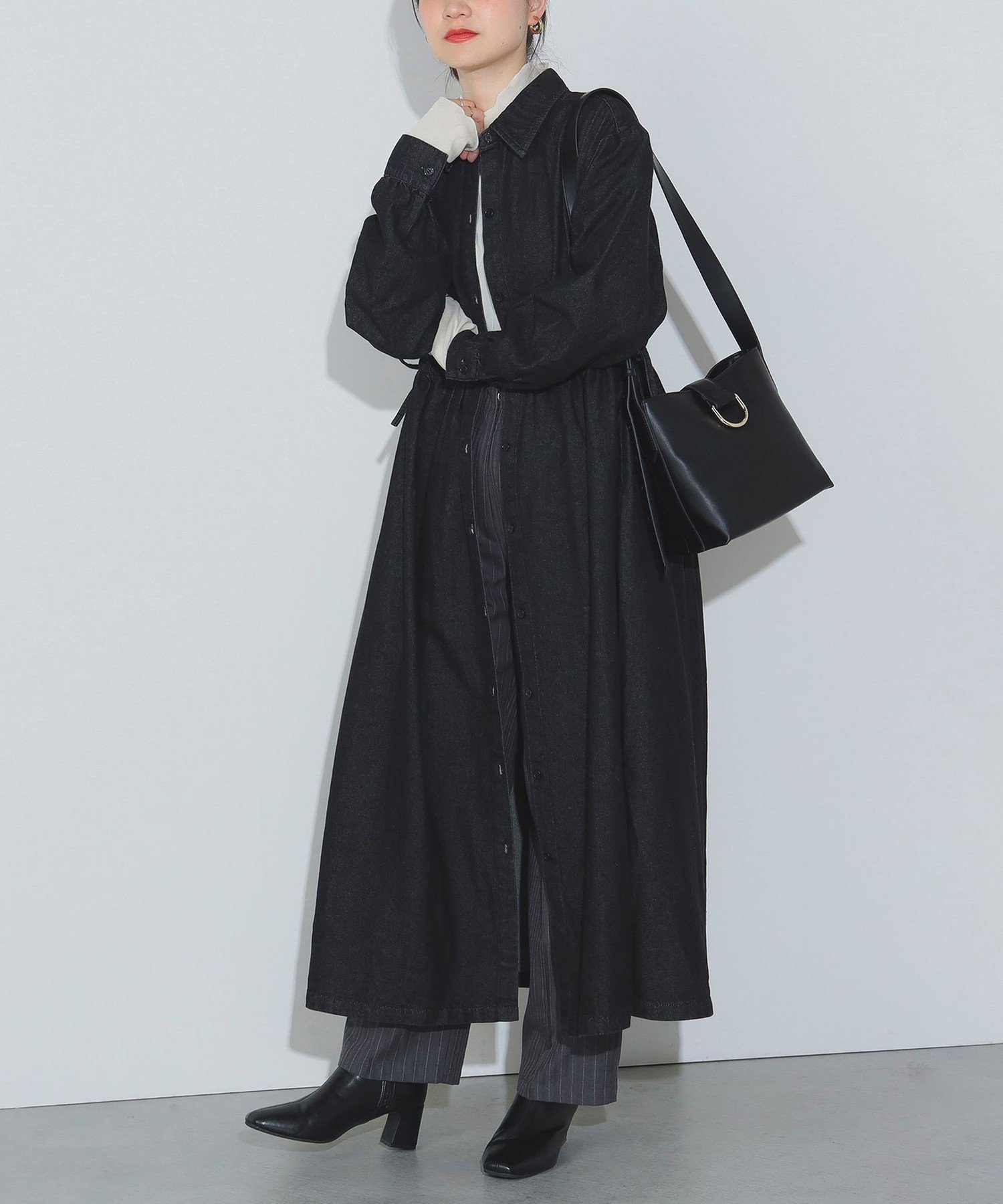 【ビームス ハート/BEAMS HEART】のデニム ドロスト シャツワンピース インテリア・キッズ・メンズ・レディースファッション・服の通販 founy(ファニー) 　ファッション　Fashion　レディースファッション　WOMEN　ワンピース　Dress　シャツワンピース　Shirt Dresses　デニム　Denim　トレンド　Trend　ポケット　Pocket　リラックス　Relax　ロング　Long　BLACK|ID: prp329100004538739 ipo3291000000032117410