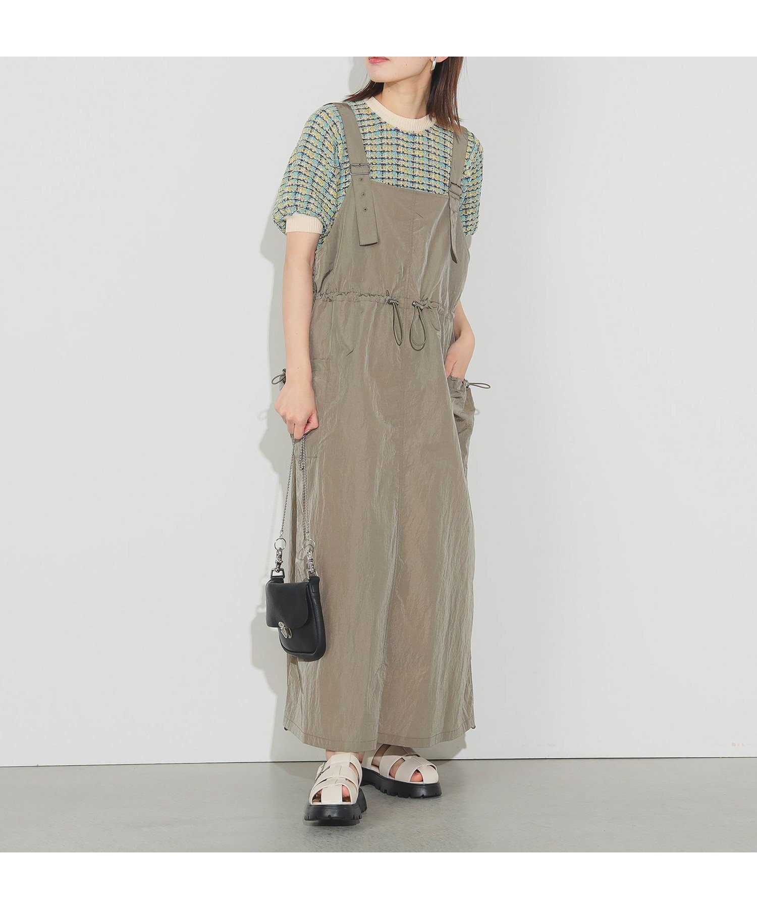 【ビームス ハート/BEAMS HEART】のカーゴポケット ジャンパースカート インテリア・キッズ・メンズ・レディースファッション・服の通販 founy(ファニー) 　ファッション　Fashion　レディースファッション　WOMEN　スカート　Skirt　ウェーブ　Wave　カットソー　Cut And Sew　軽量　Lightweight　サスペンダー　Suspenders　サンダル　Sandals　シアー　Sheer　ストレート　Straight　スリット　Slit　チュール　Tulle　ドローコード　Draw Cord　定番　Standard　フィット　Fit　ポケット　Pocket　OLIVE|ID: prp329100004538741 ipo3291000000032250902