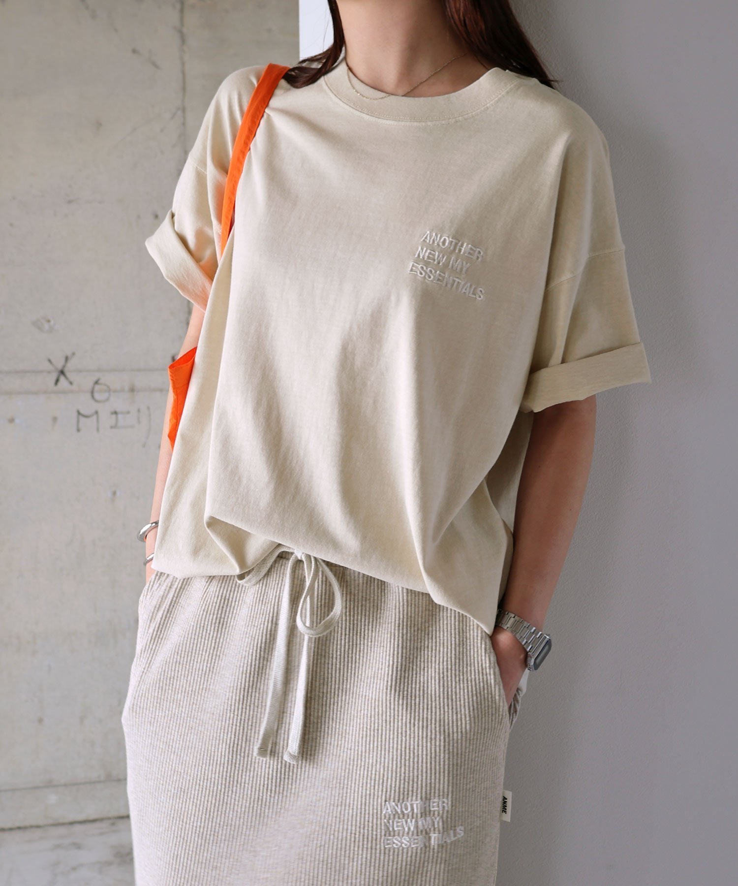 【アンドミー/andme】のピグメント加工 ANME エンブロイダリー ロゴ 半袖 Tシャツ ANME アンメ インテリア・キッズ・メンズ・レディースファッション・服の通販 founy(ファニー) 　ファッション　Fashion　レディースファッション　Fashion for Women　トップス・カットソー　Cut & Sew Tops　シャツ・ブラウス・オフィスカジュアル　Elegant Blouses & Button-Ups　ロングTシャツ・Tシャツ　Longline T-Shirts & Tees　エンブロイダリー　Embroidery Design　シンプル　Simple, Minimal　ヴィンテージ　Vintage Style　半袖　Short Sleeve, Half Sleeve　ベージュ|ID: prp329100004538787 ipo3291000000033515795