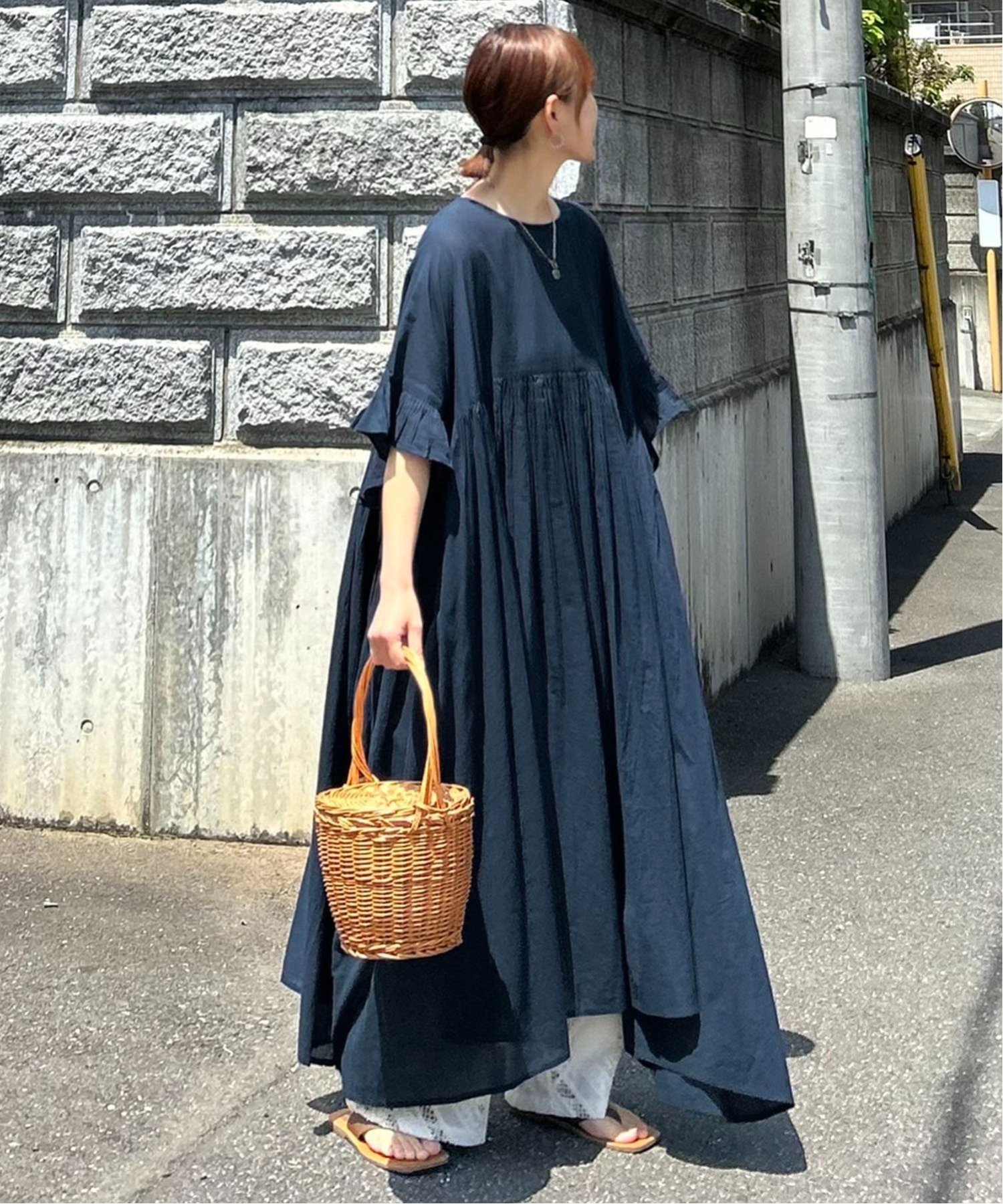 【ノッチ/notch】のKRボリュームギャザーワンピース インテリア・キッズ・メンズ・レディースファッション・服の通販 founy(ファニー) 　ファッション　Fashion　レディースファッション　WOMEN　ワンピース　Dress　インド　India　ギャザー　Gather　コラボ　Collaboration　サンダル　Sandals　シューズ　Shoes　デニム　Denim　人気　Popularity　フラット　Flat　フレア　Flare　リラックス　Relax　レース　Race　おすすめ　Recommend　夏　Summer　2025年　2025　2025春夏・S/S　Ss,Spring/Summer,2025　ネイビーブルー|ID: prp329100004538796 ipo3291000000032249109