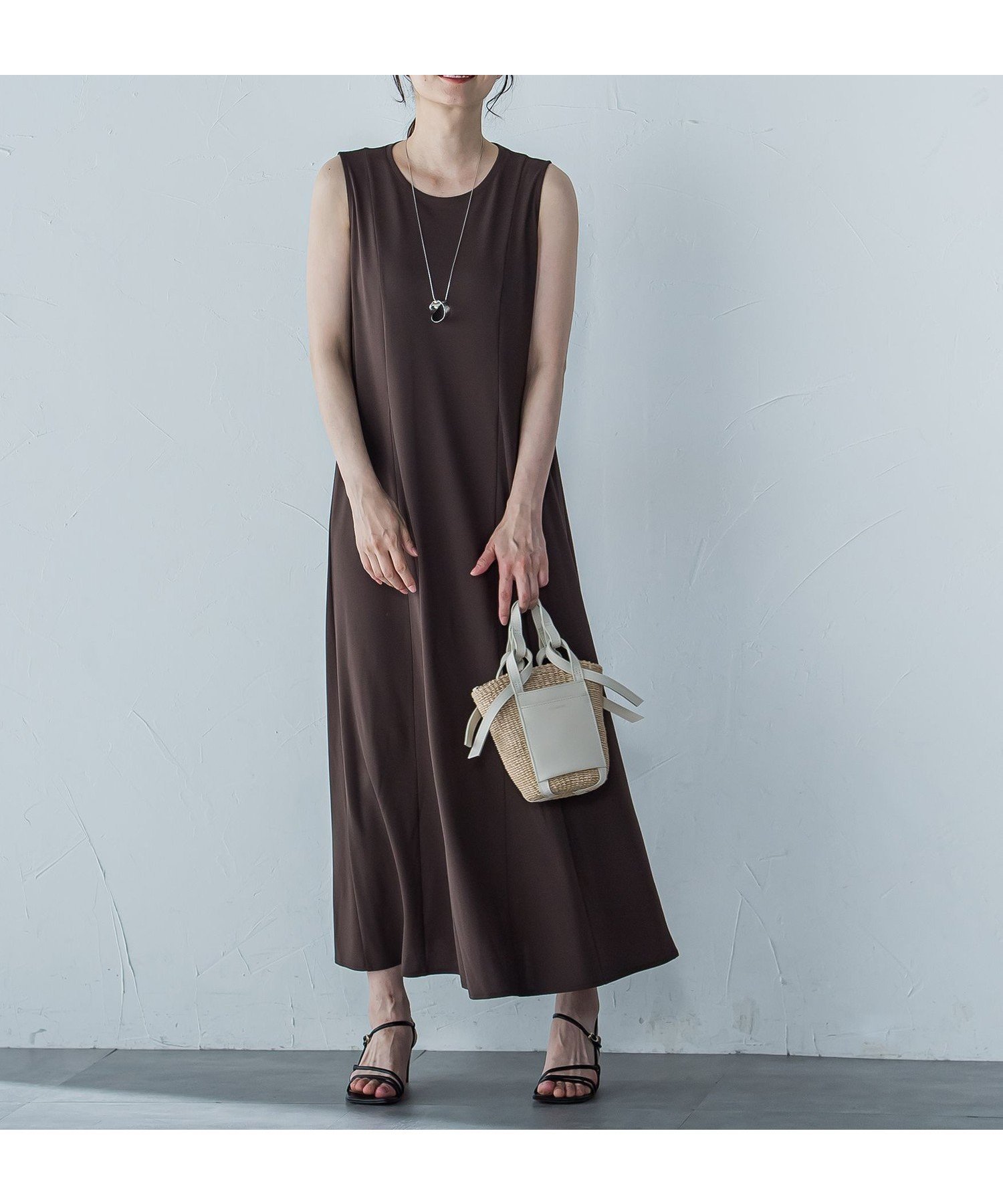【ロートレ アモン/LAUTRE AMONT】の【WEB限定】ひやさらシワレスワンピース≪洗濯機で洗える≫ インテリア・キッズ・メンズ・レディースファッション・服の通販 founy(ファニー) 　ファッション　Fashion　レディースファッション　WOMEN　ワンピース　Dress　洗える　Washable　シンプル　Simple　ジャケット　Jacket　ストール　Stall　ノースリーブ　No Sleeve　夏　Summer　旅行　Travel　エレガント 上品　Elegant　ブラウン|ID: prp329100004538844 ipo3291000000032070931